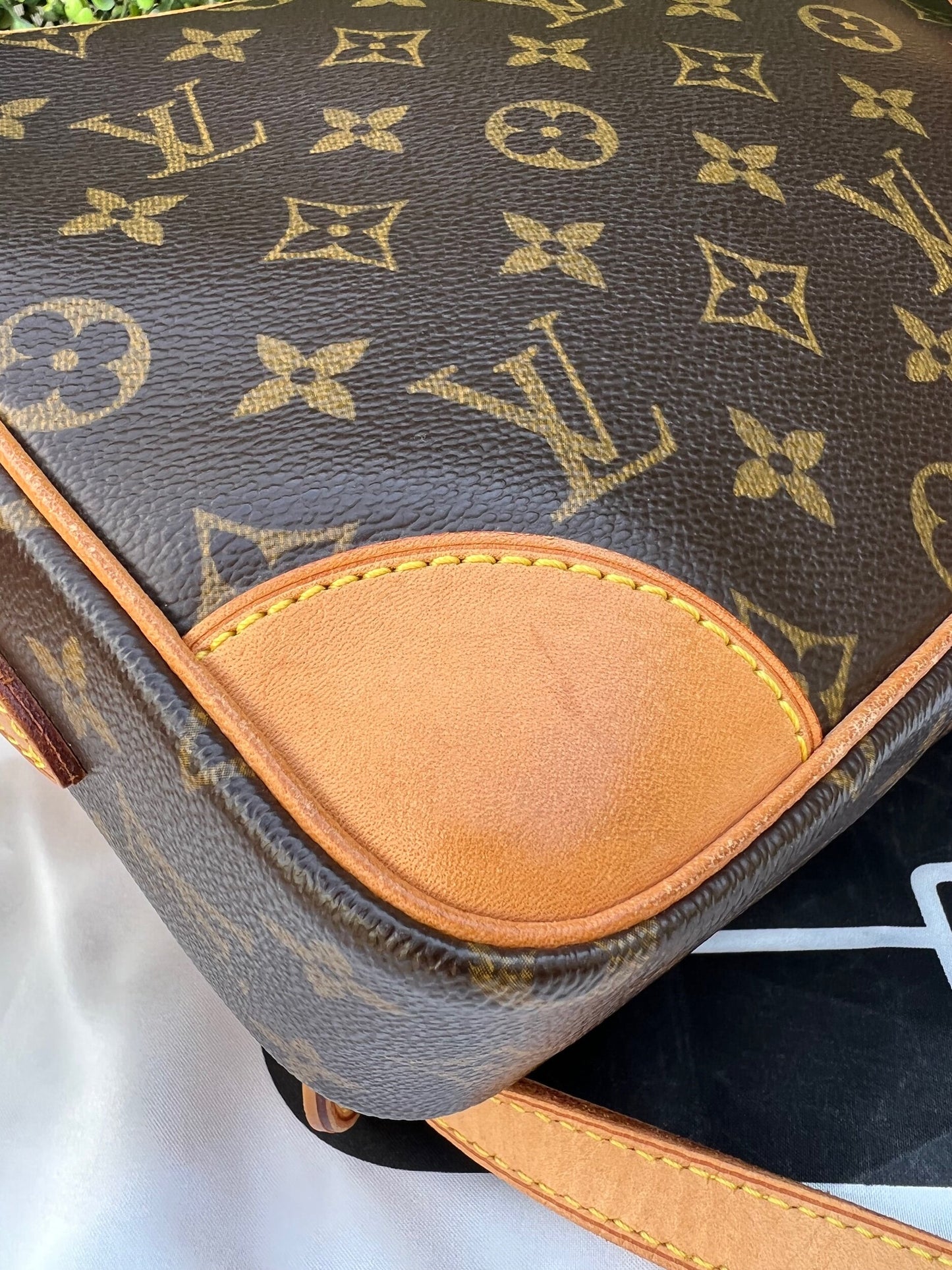 Authentic Preowned Louis Vuitton Trocadero 27 Bag