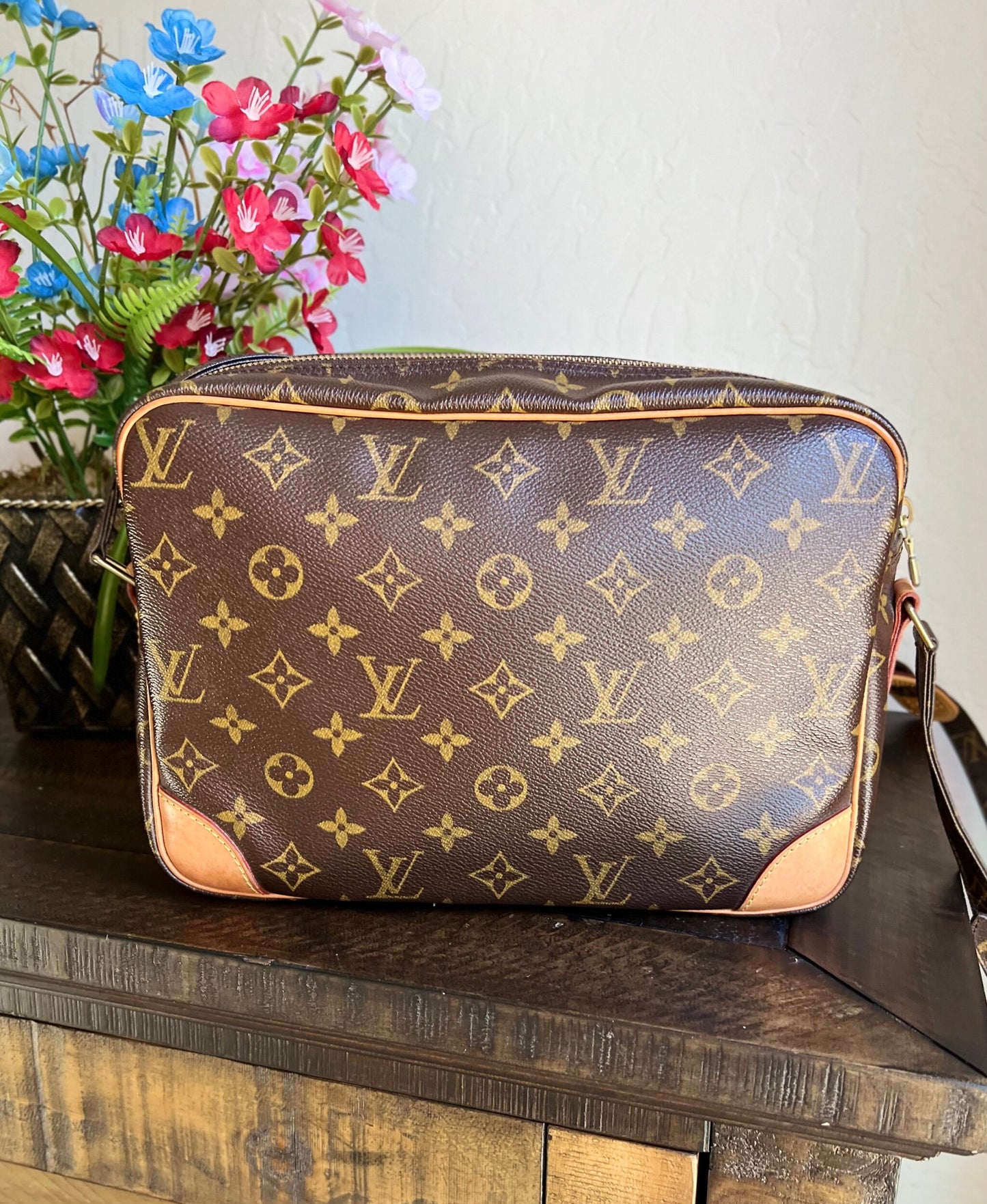Nile Crossbody Bag Monogram Canvas