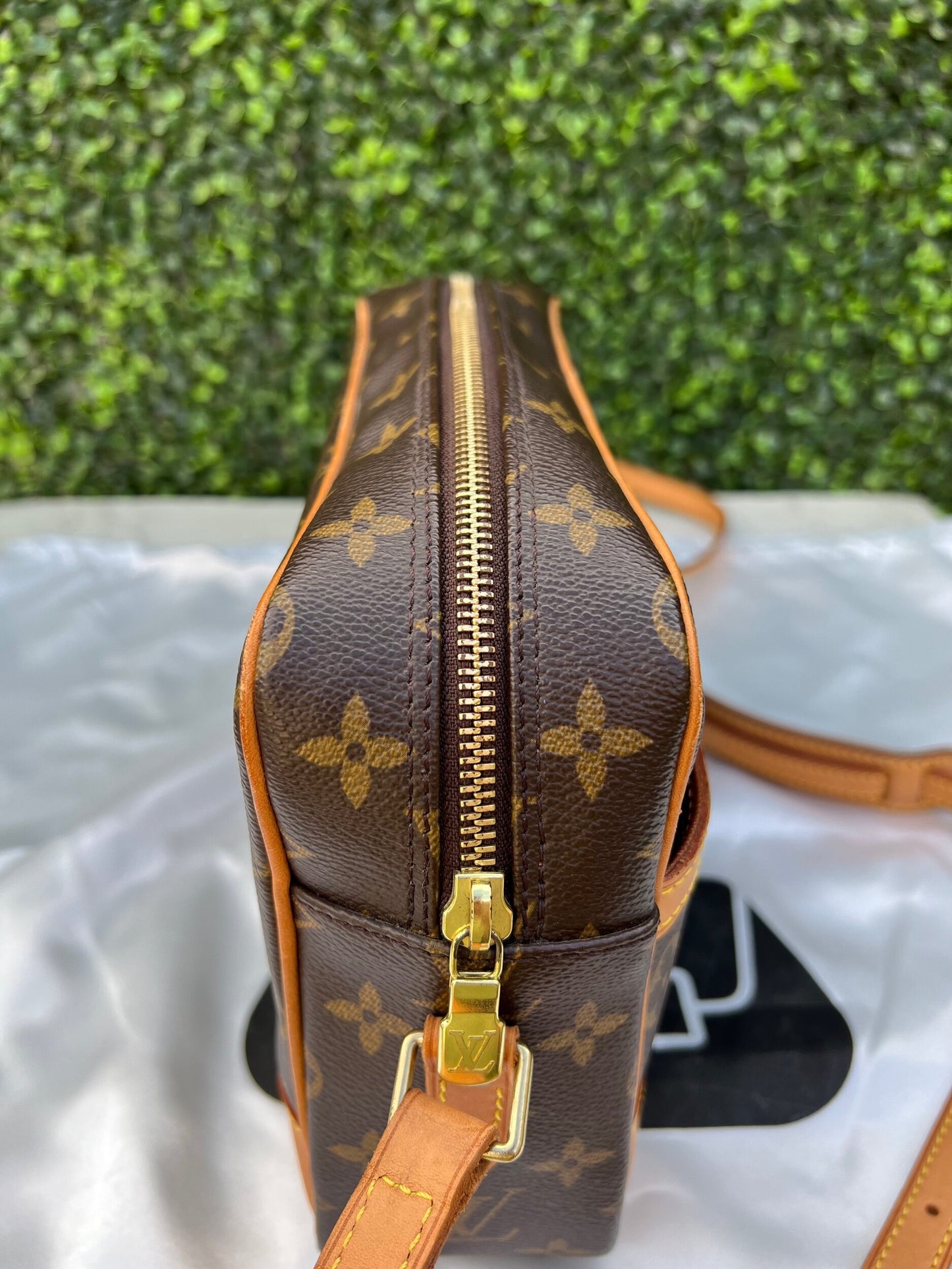 Authentic Preowned Louis Vuitton Trocadero 27 Bag