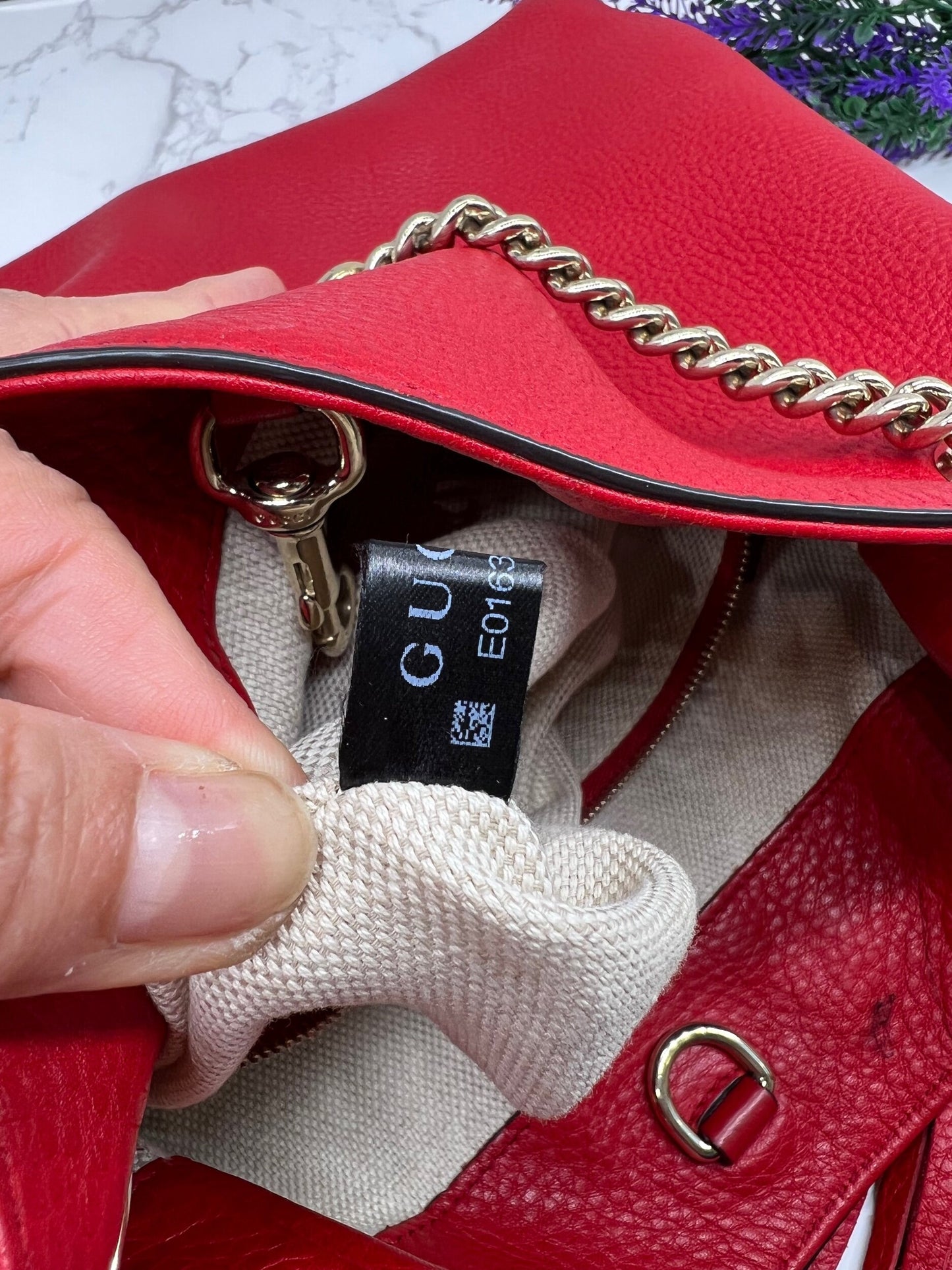 GG Medium Soho Double Chain Pebbled Leather Red
