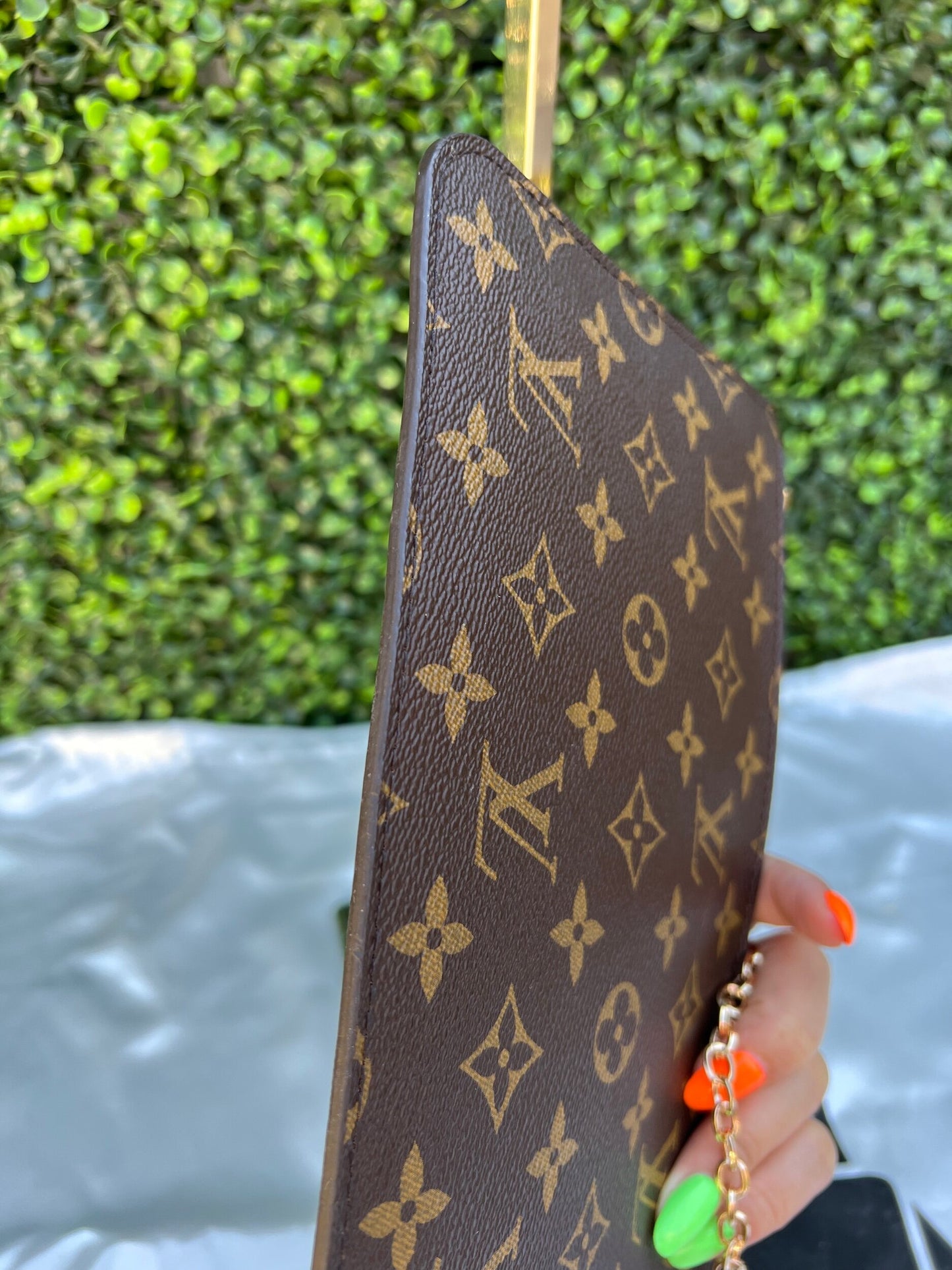 Authentic Preowned LV Neverfull GM Pochette in Fuchsia with Conversion Kit