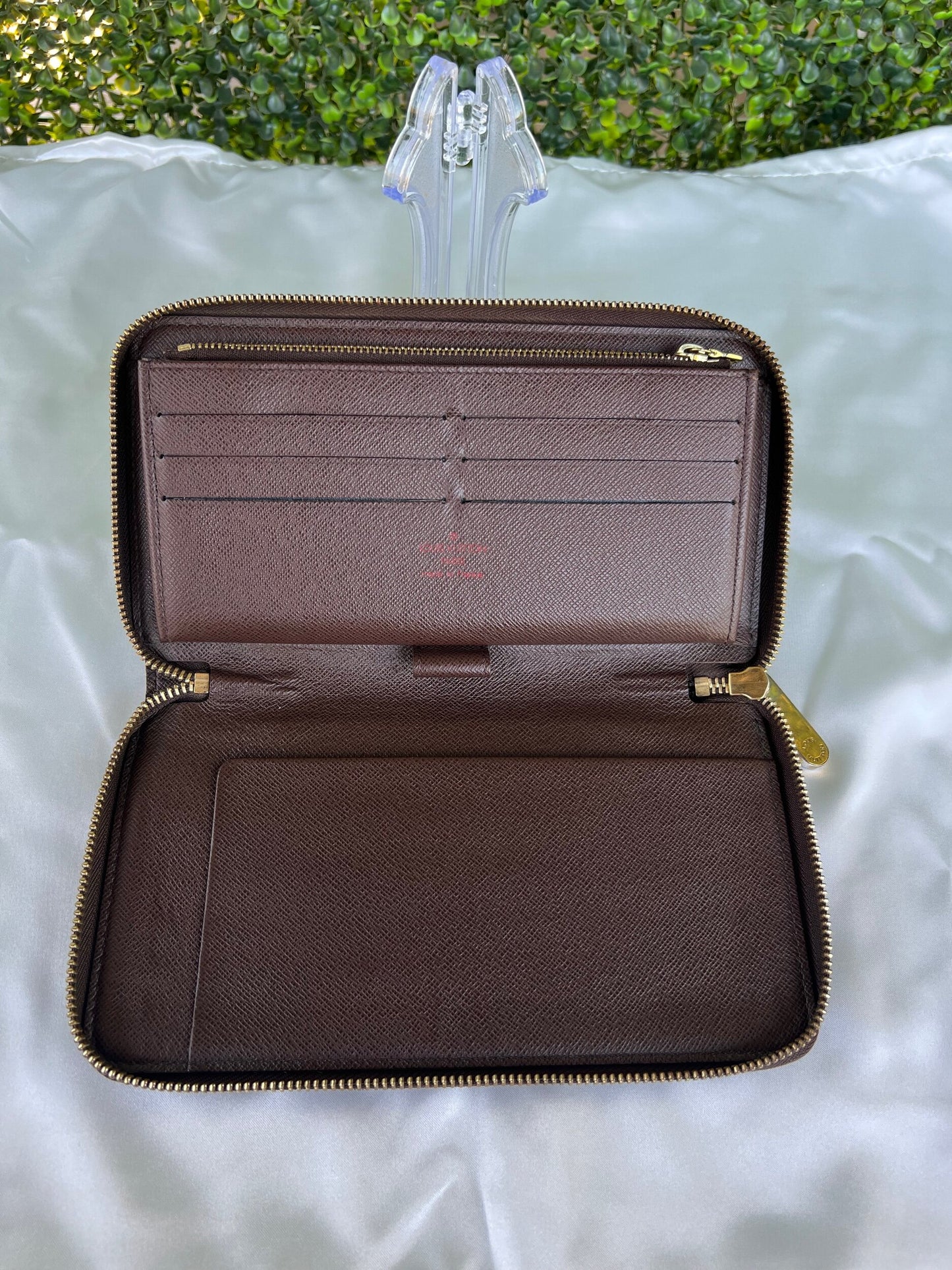 Authentic Preowned LV Organizer Zippy Wallet Damier Ebene