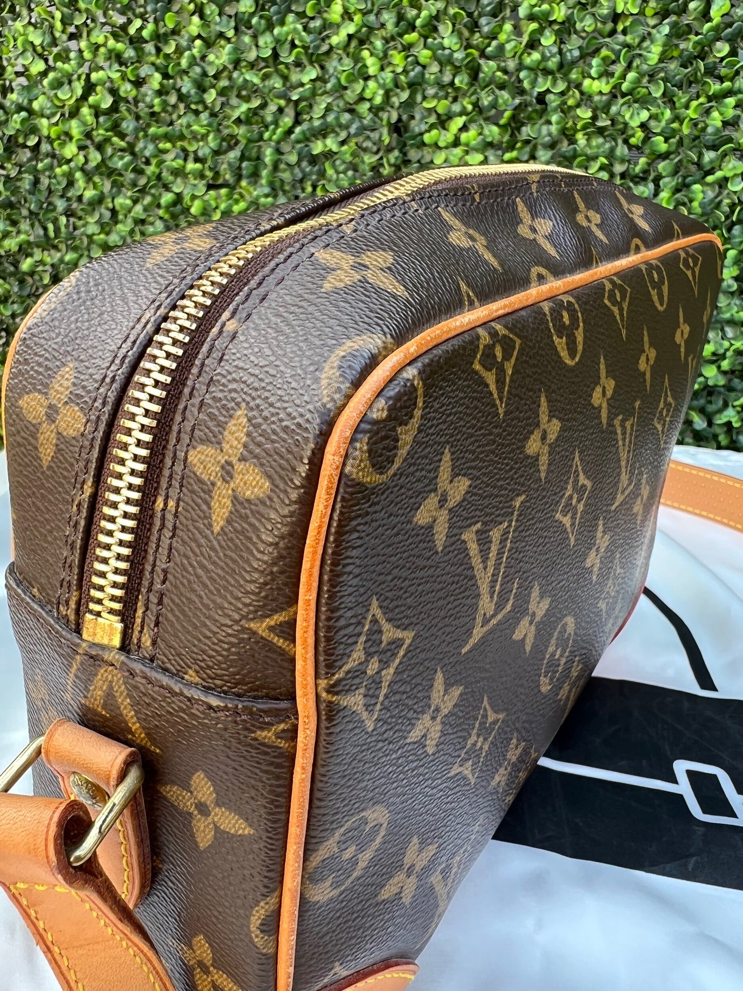 Authentic Preowned Louis Vuitton Trocadero 27 Bag