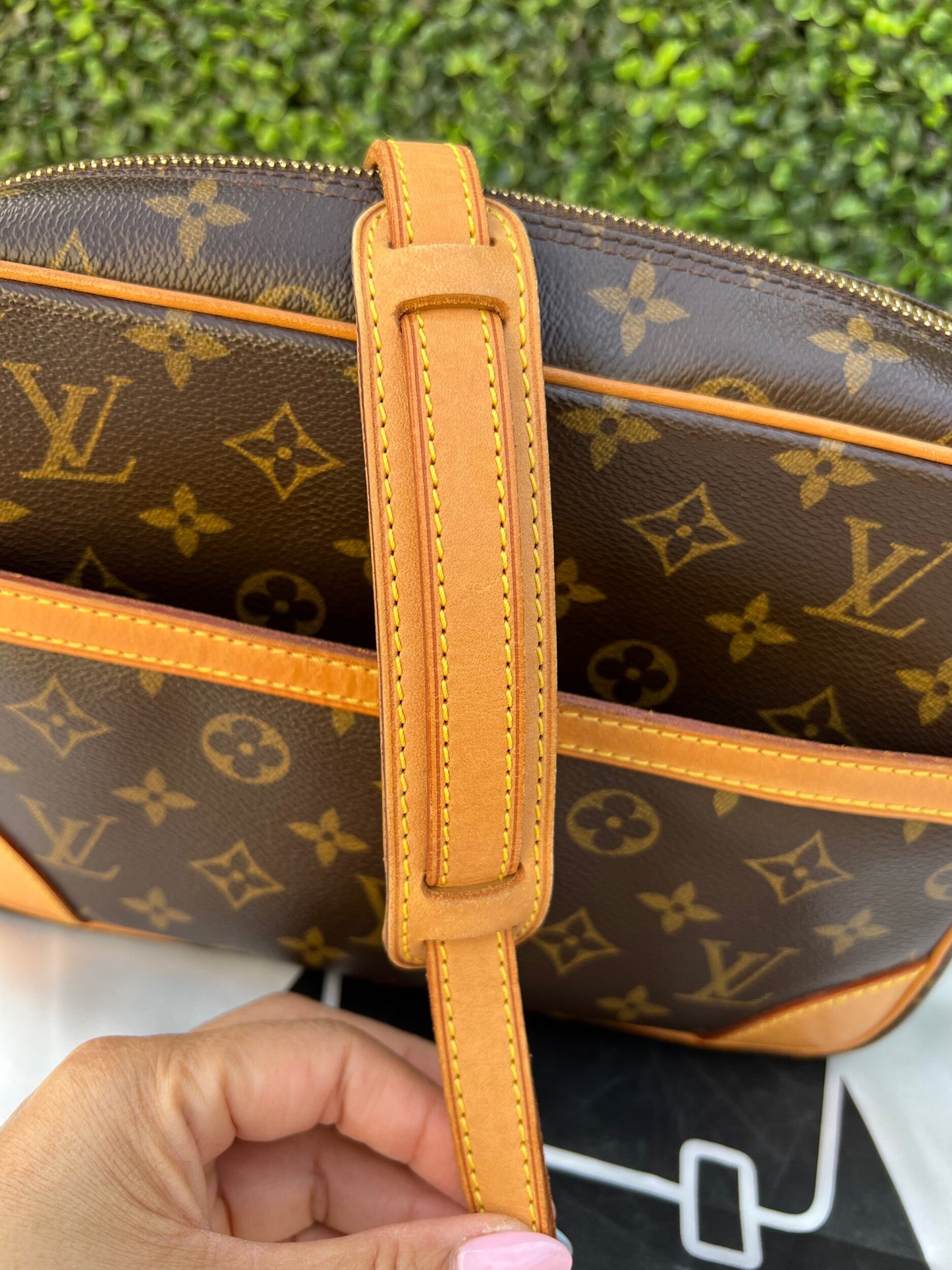 Authentic Preowned Louis Vuitton Trocadero 27 Bag