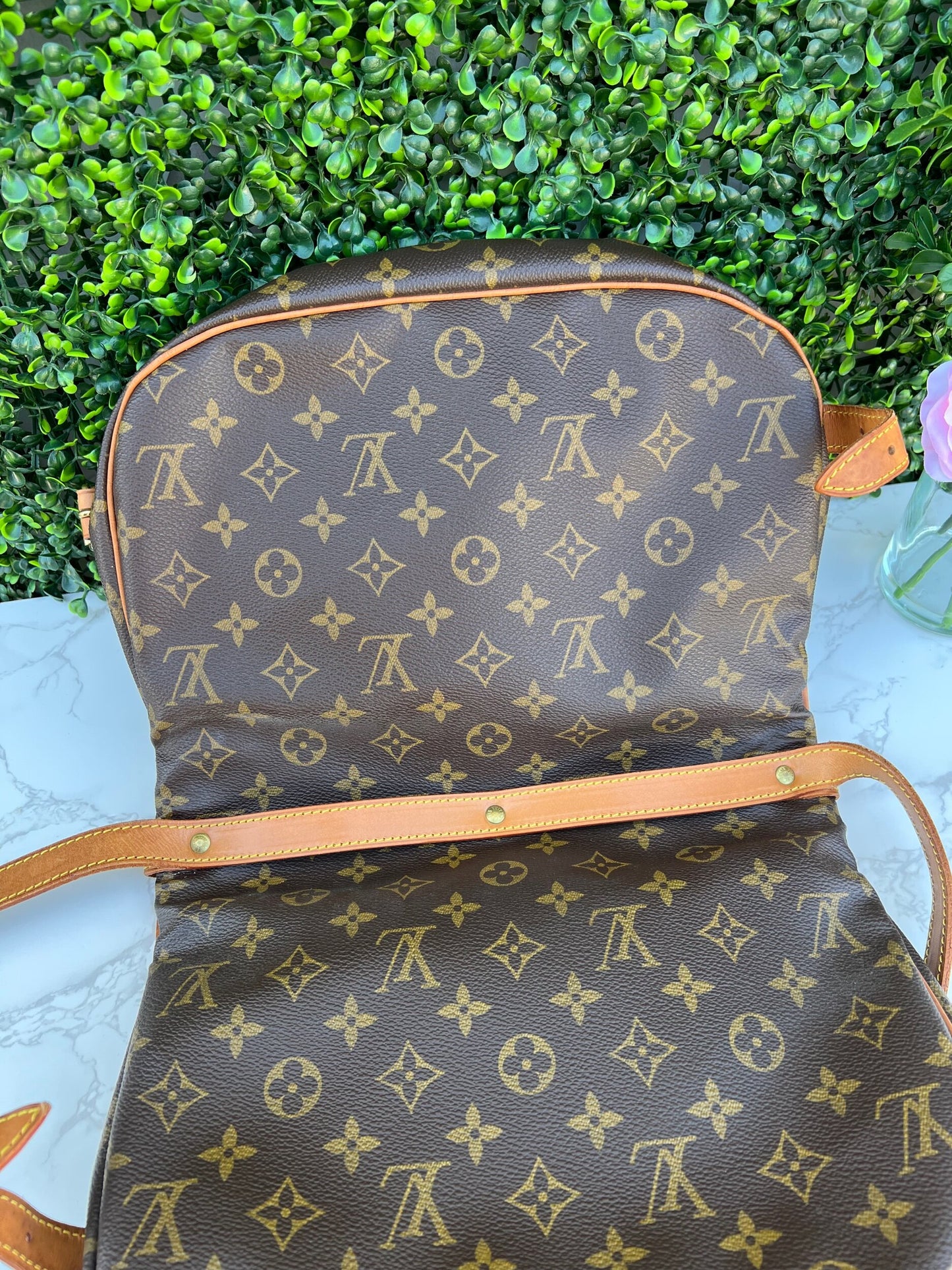 Saumur 30 Messenger Crossbody Bag