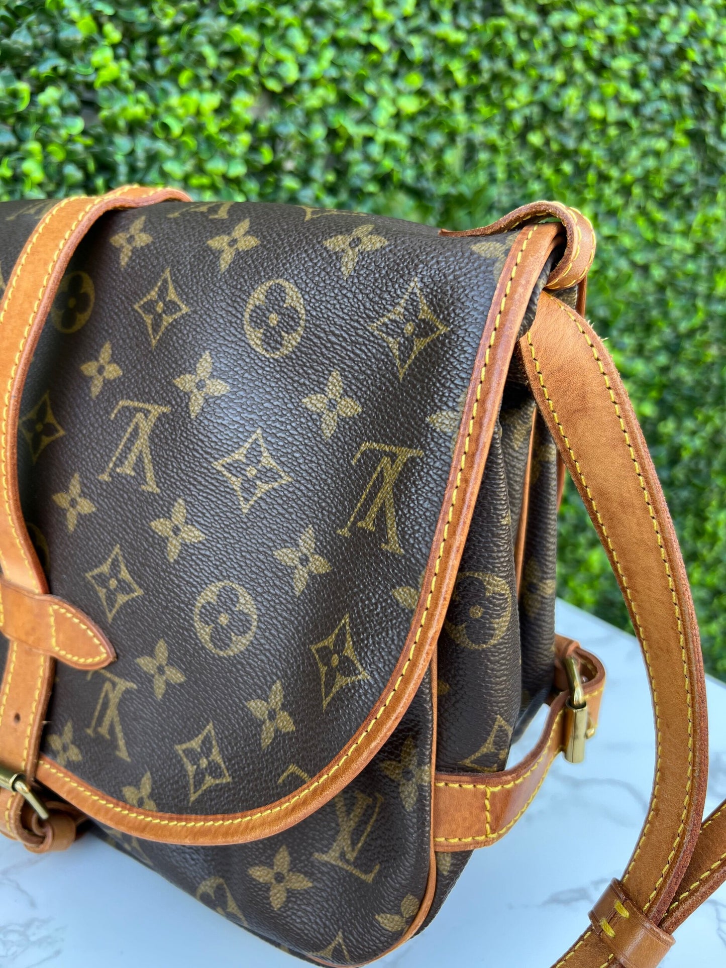 Saumur 30 Messenger Crossbody Bag