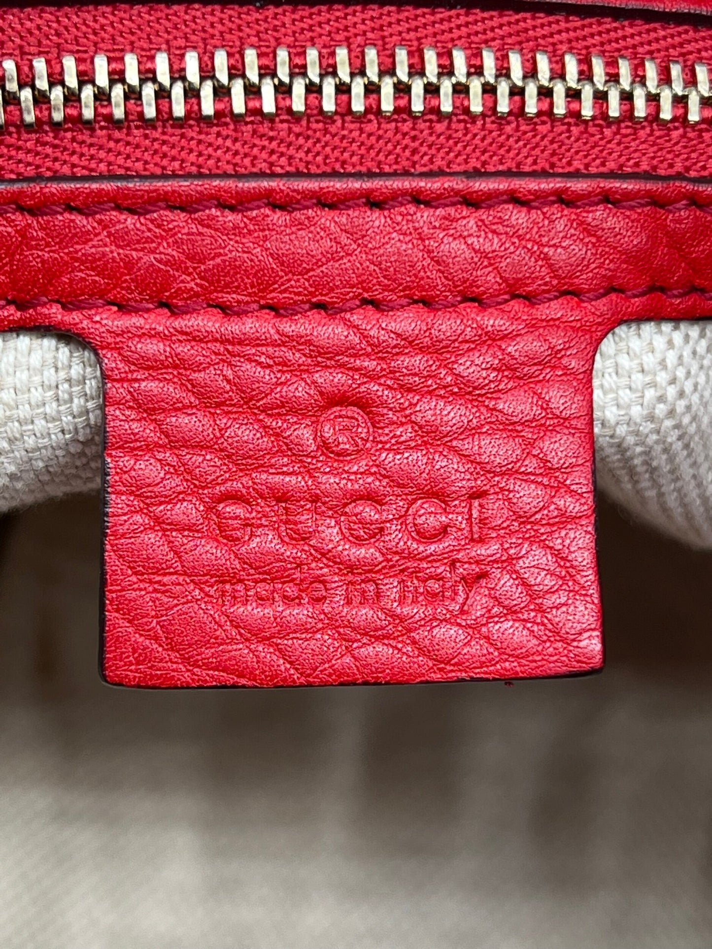 GG Medium Soho Double Chain Pebbled Leather Red