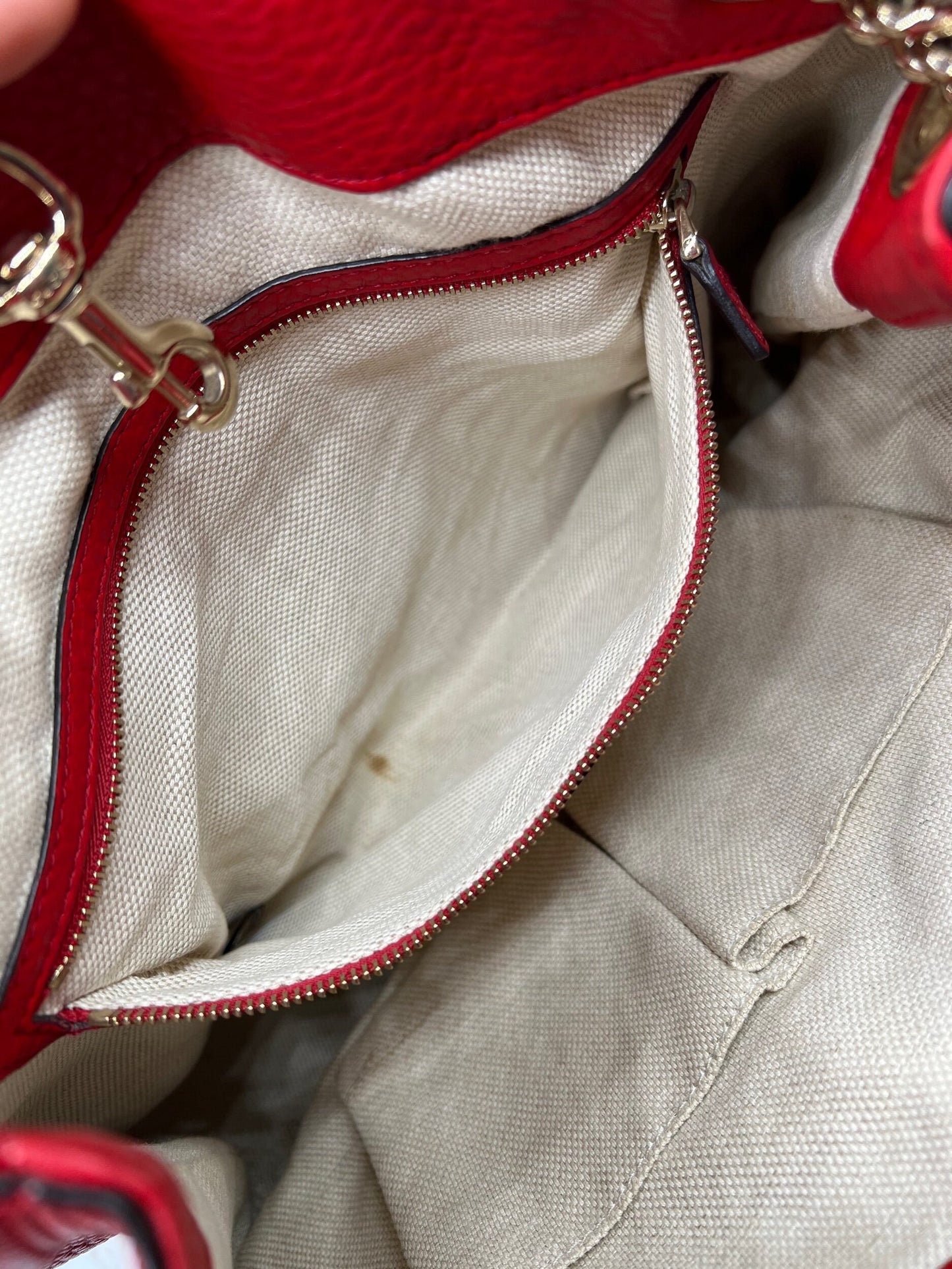 GG Medium Soho Double Chain Pebbled Leather Red