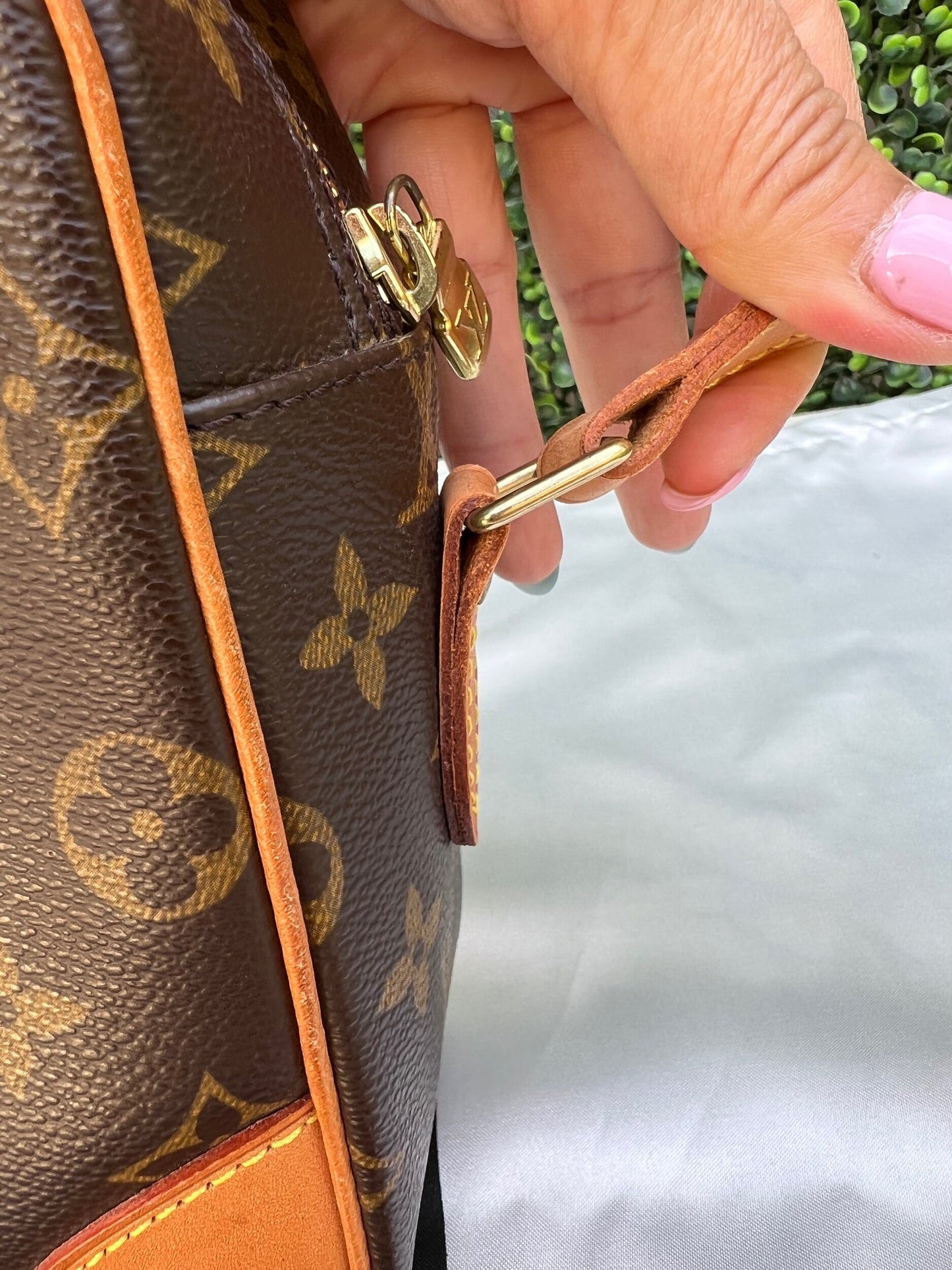 Authentic Preowned Louis Vuitton Trocadero 27 Bag