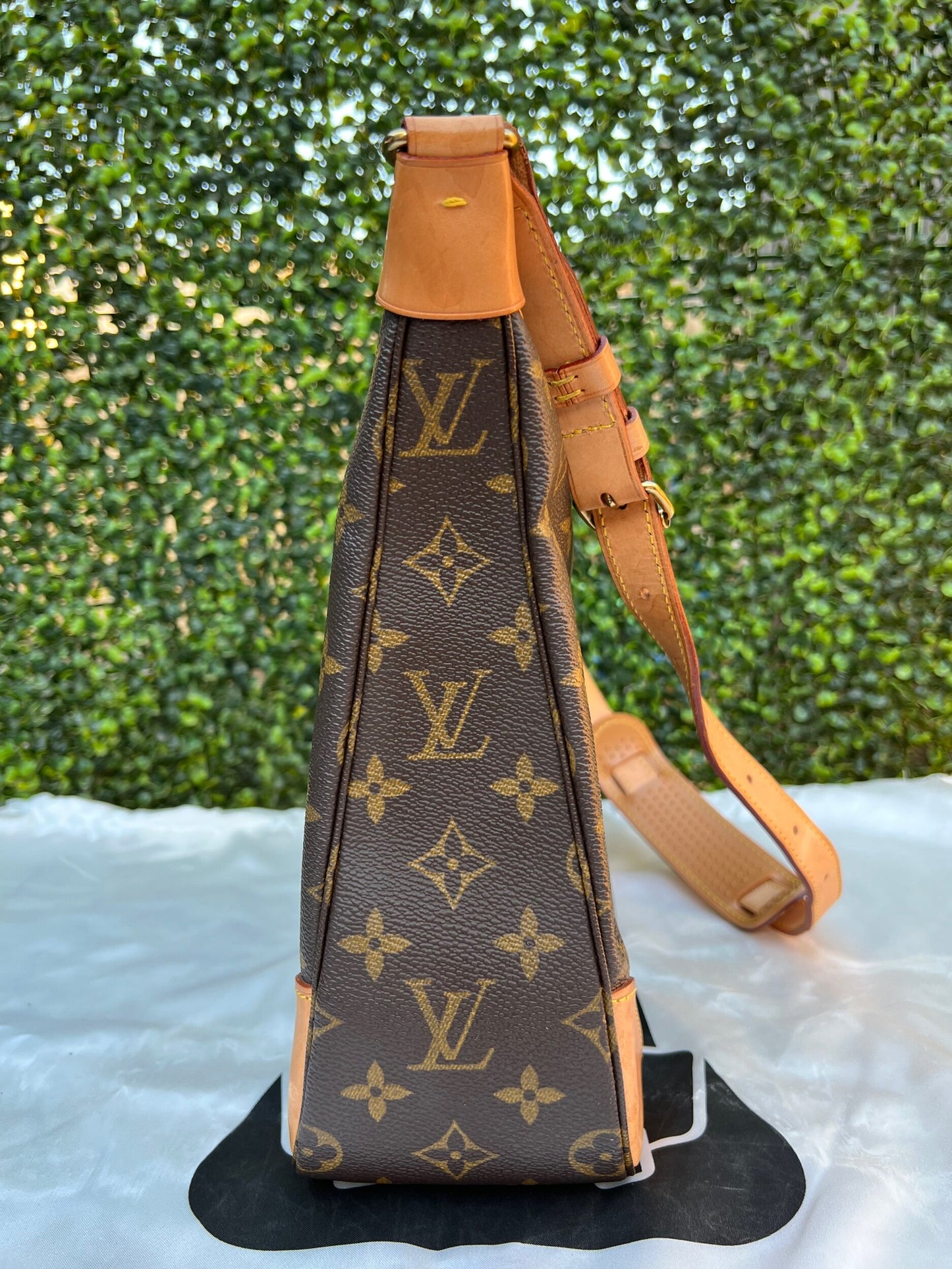 Boulogne 30 Monogram Shoulder Bag