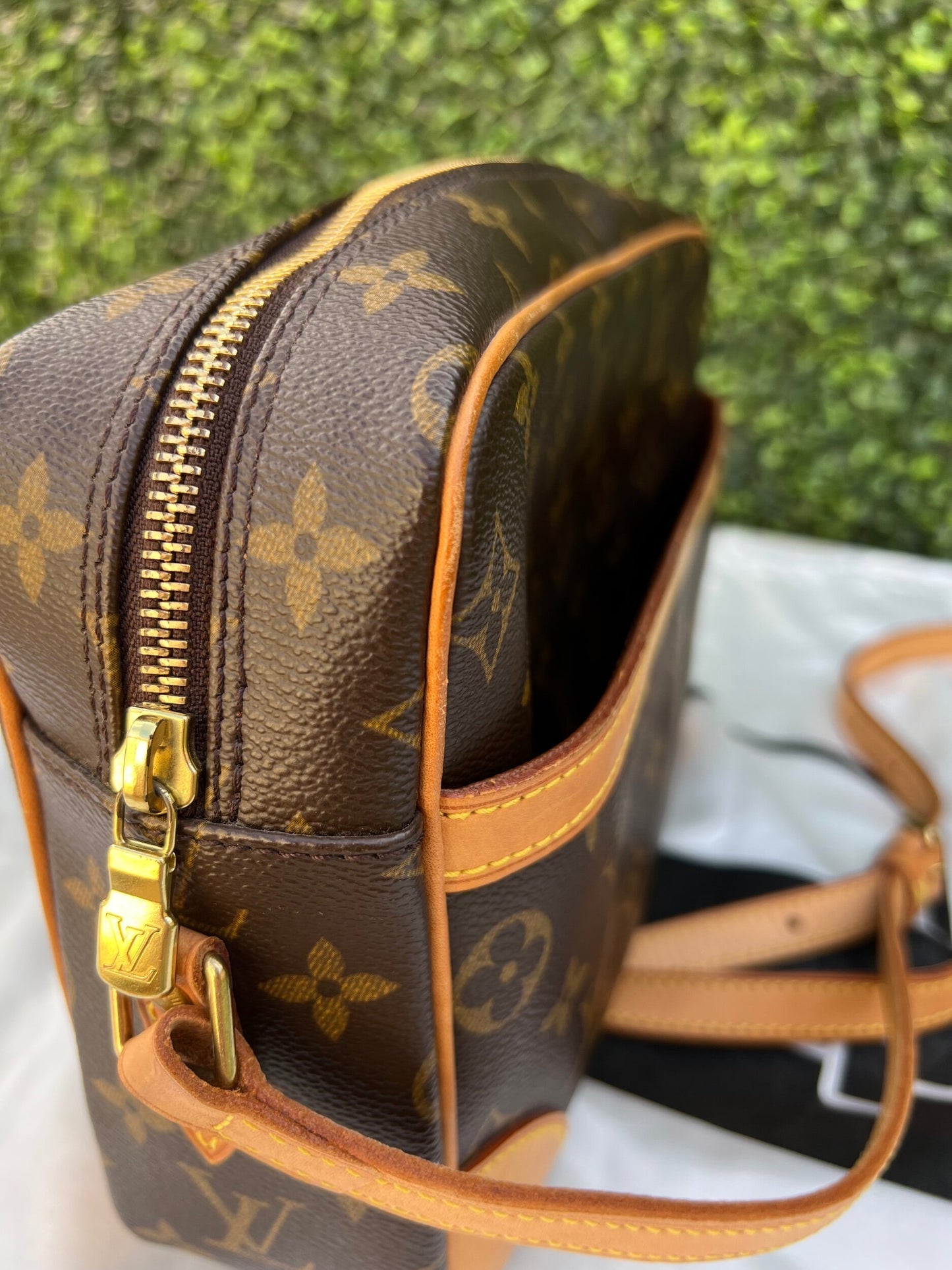 Authentic Preowned Louis Vuitton Trocadero 27 Bag