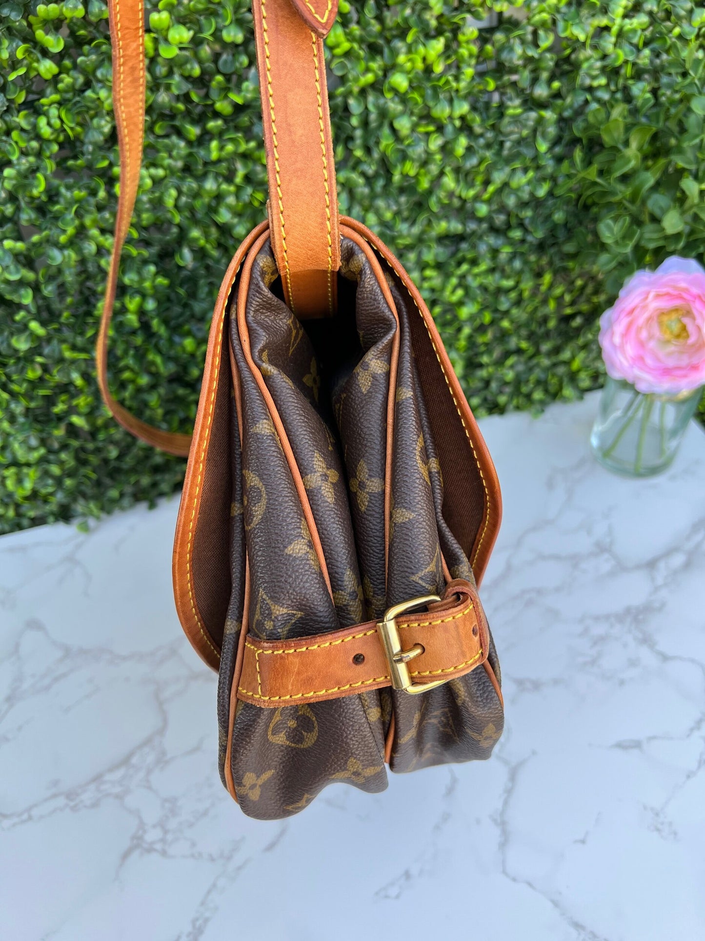 Saumur 30 Messenger Crossbody Bag