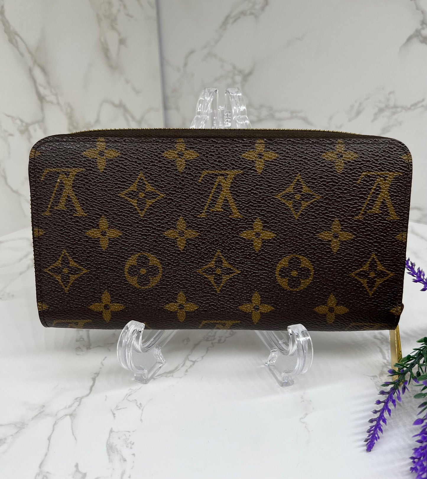 Zippy Wallet Monogram Canvas Brown