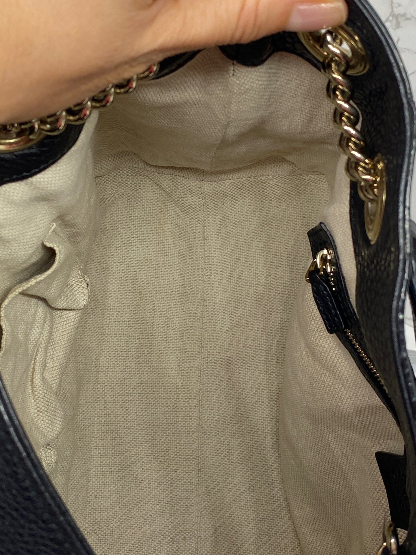 Gucci GG Medium Soho Double Chain Pebbled Leather in Black