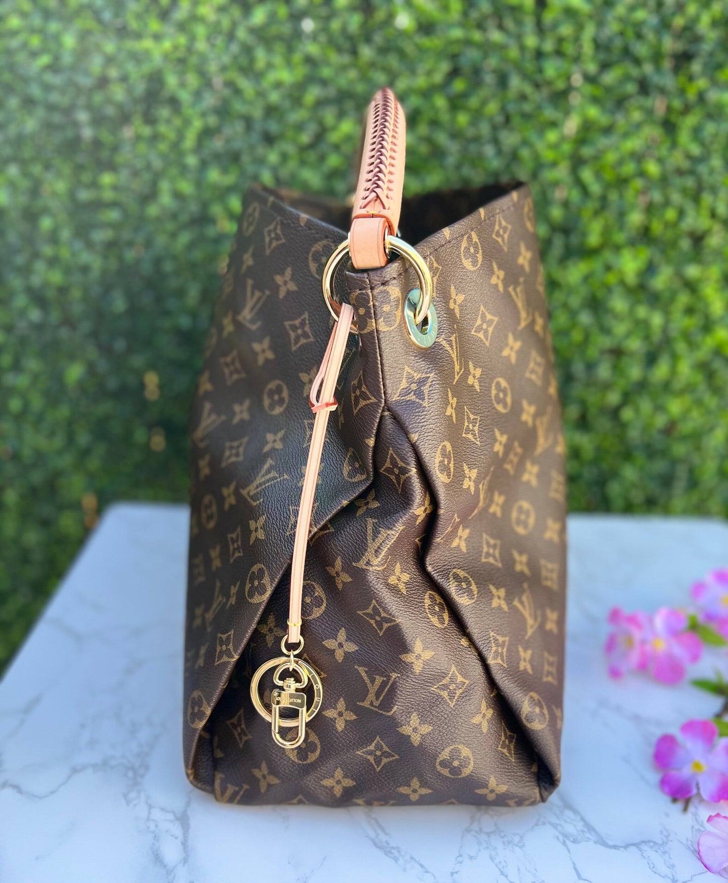 Artsy MM Monogram