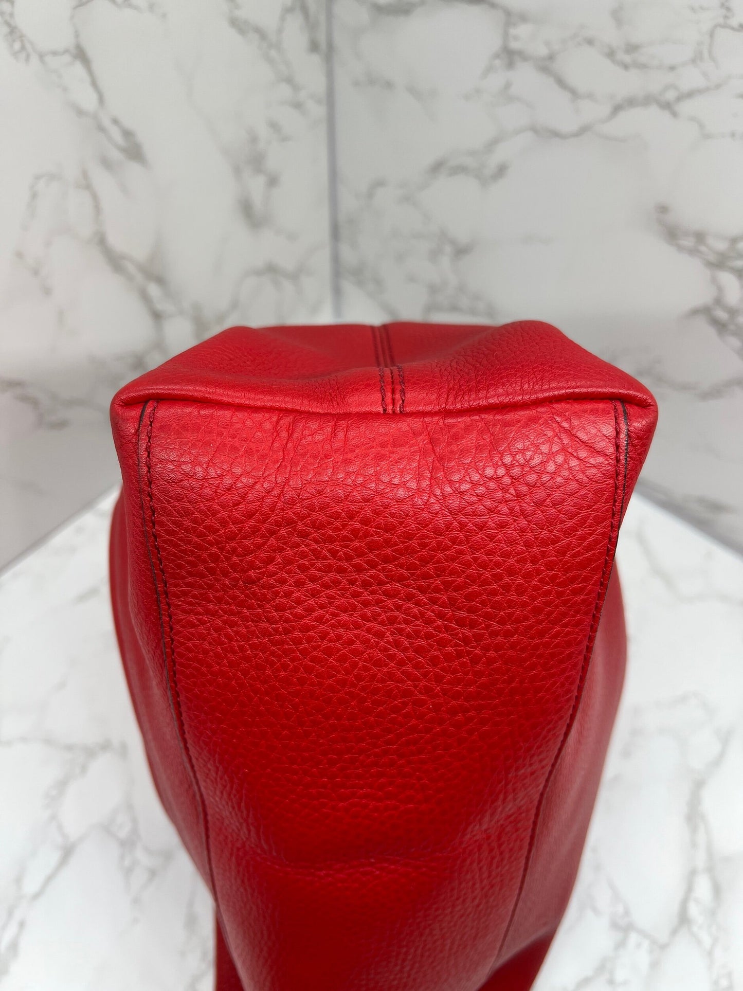 GG Medium Soho Double Chain Pebbled Leather Red