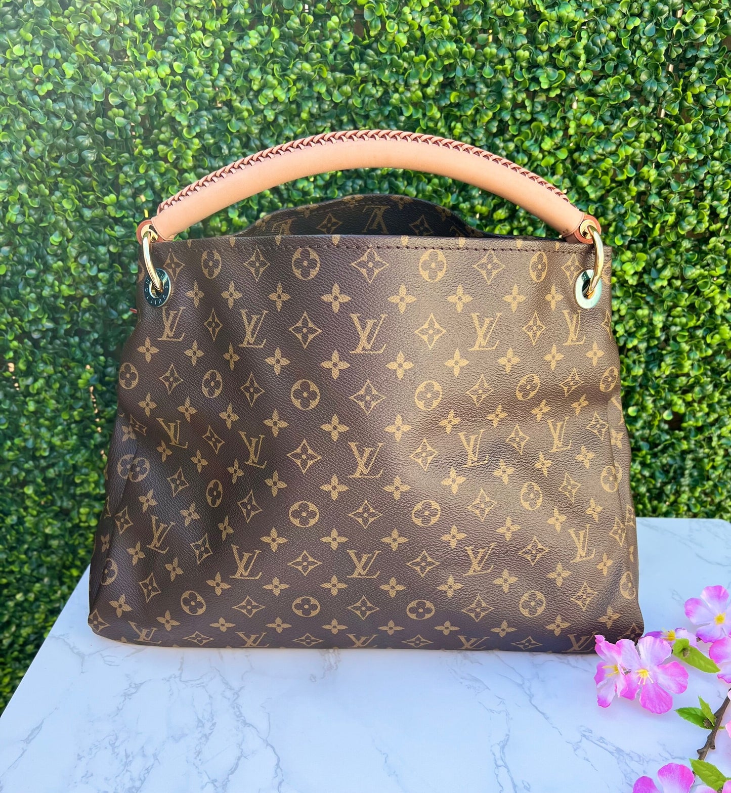 Artsy MM Monogram