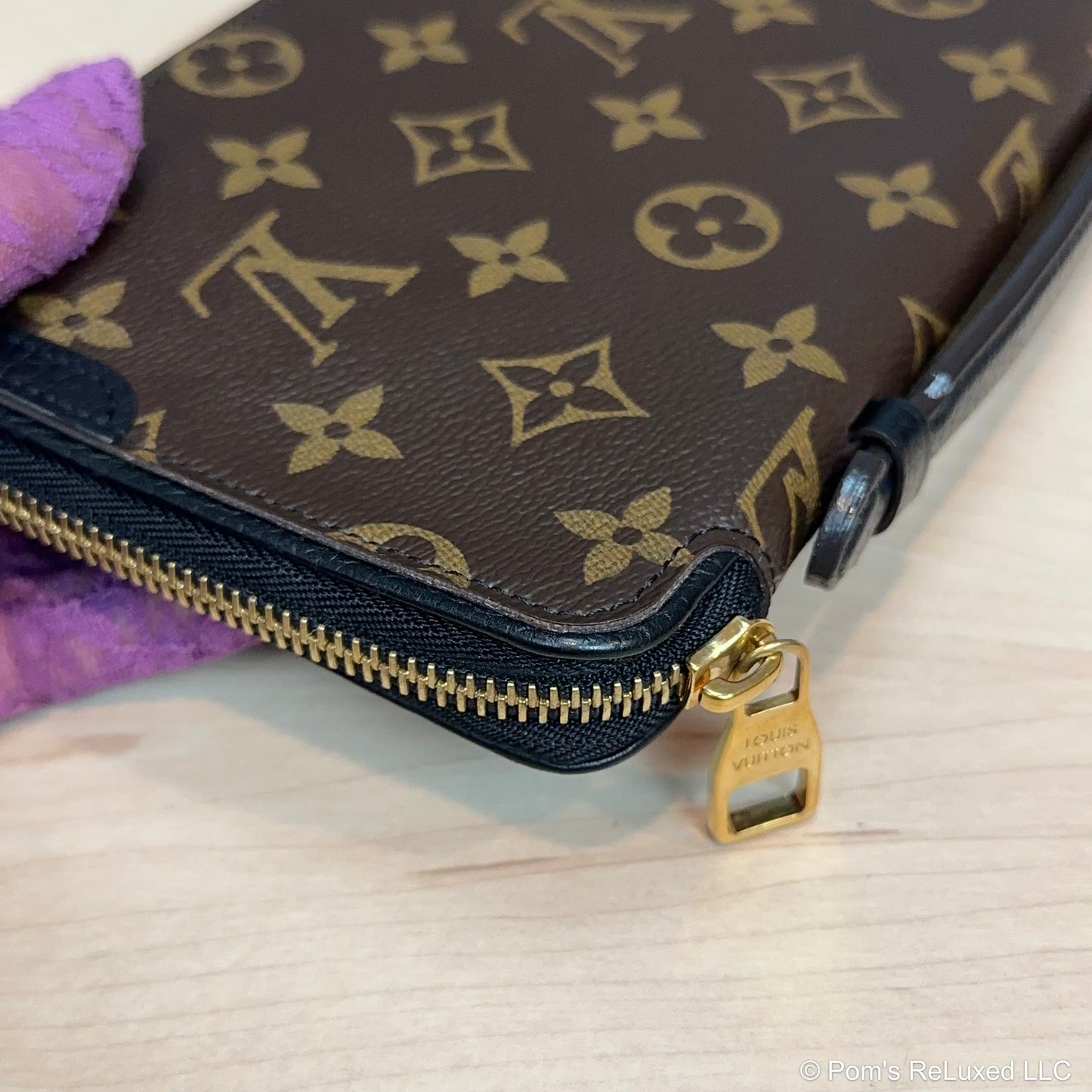 Daily Travel Organizer Wallet Monogram Canvas Noir