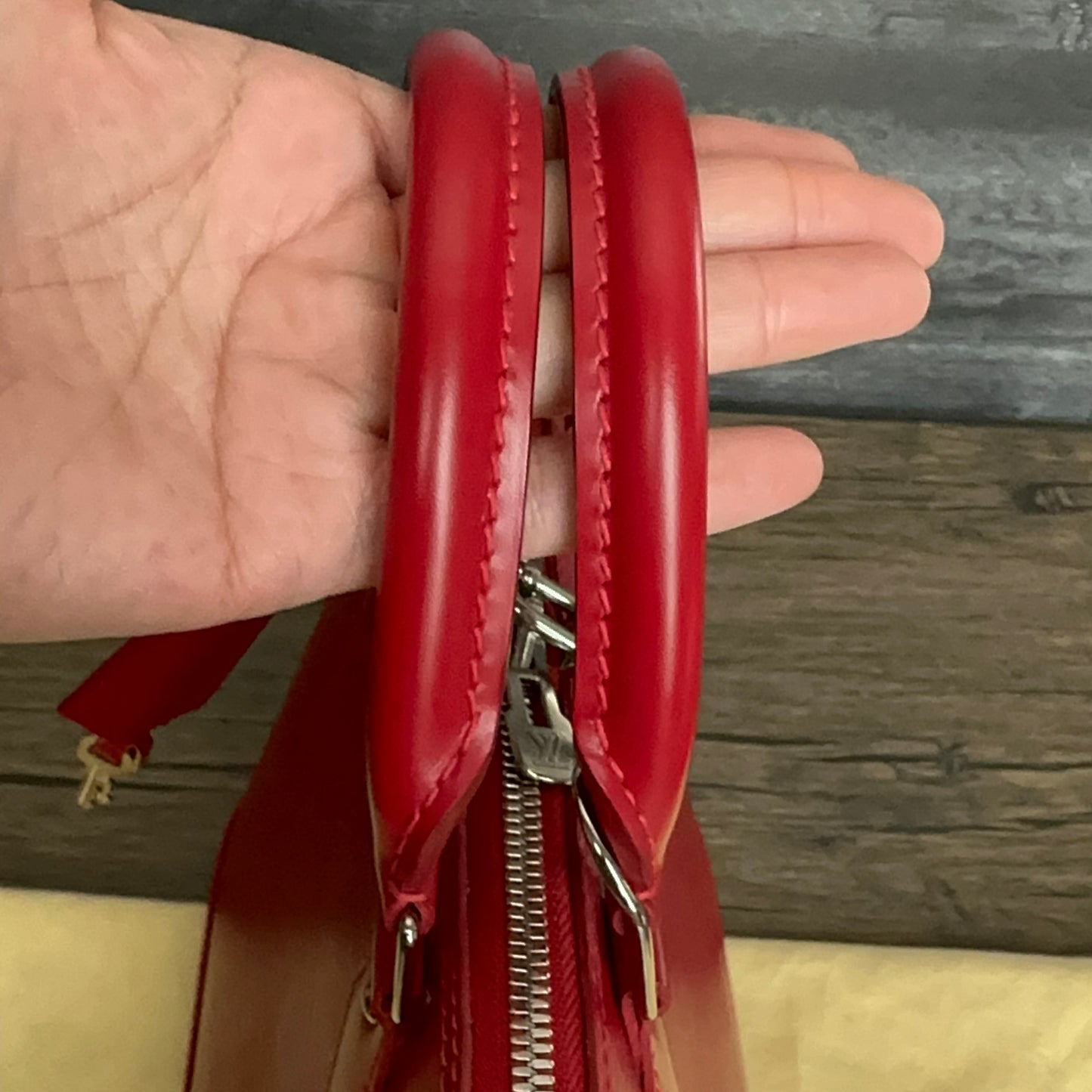 Coquelicot Epi Leather Alma PM