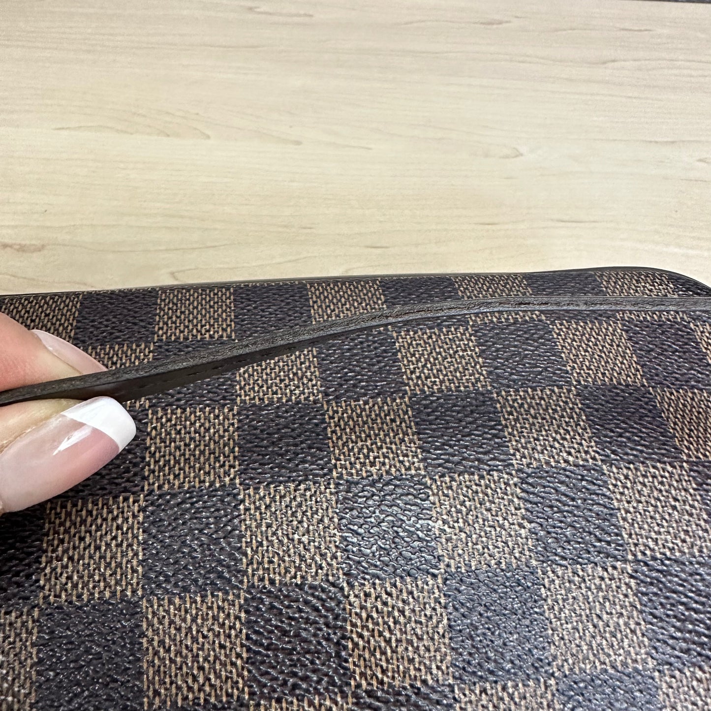 Damier Ebene Navona Pochette Accessories