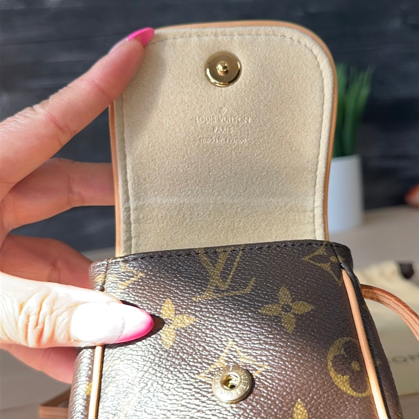 Authentic Preowned Cancun Pochette