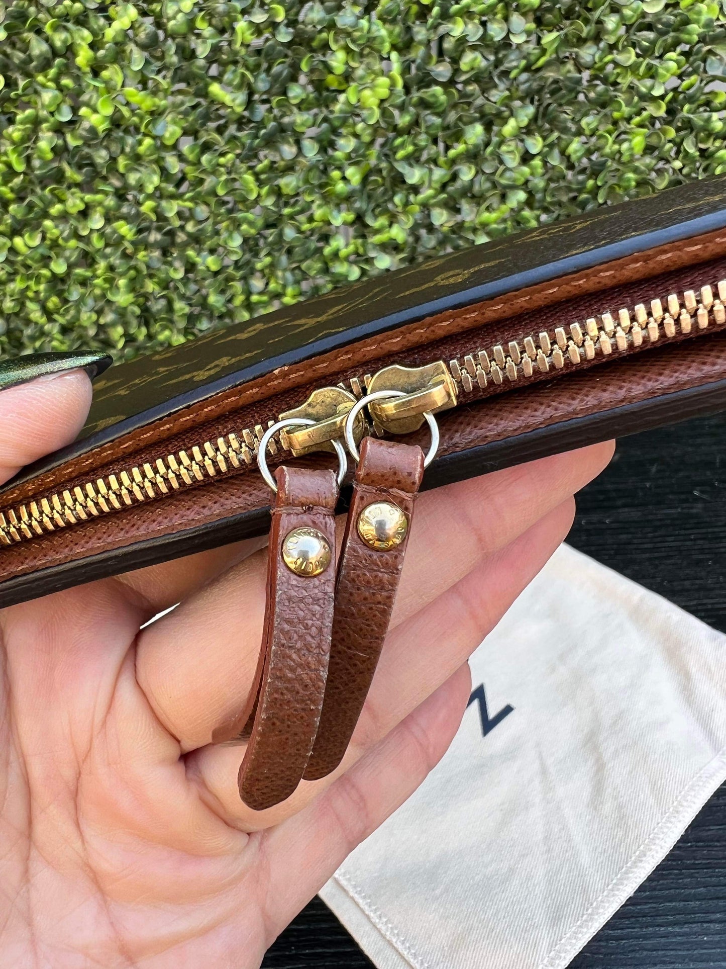 XL Insolite Organizer Wallet