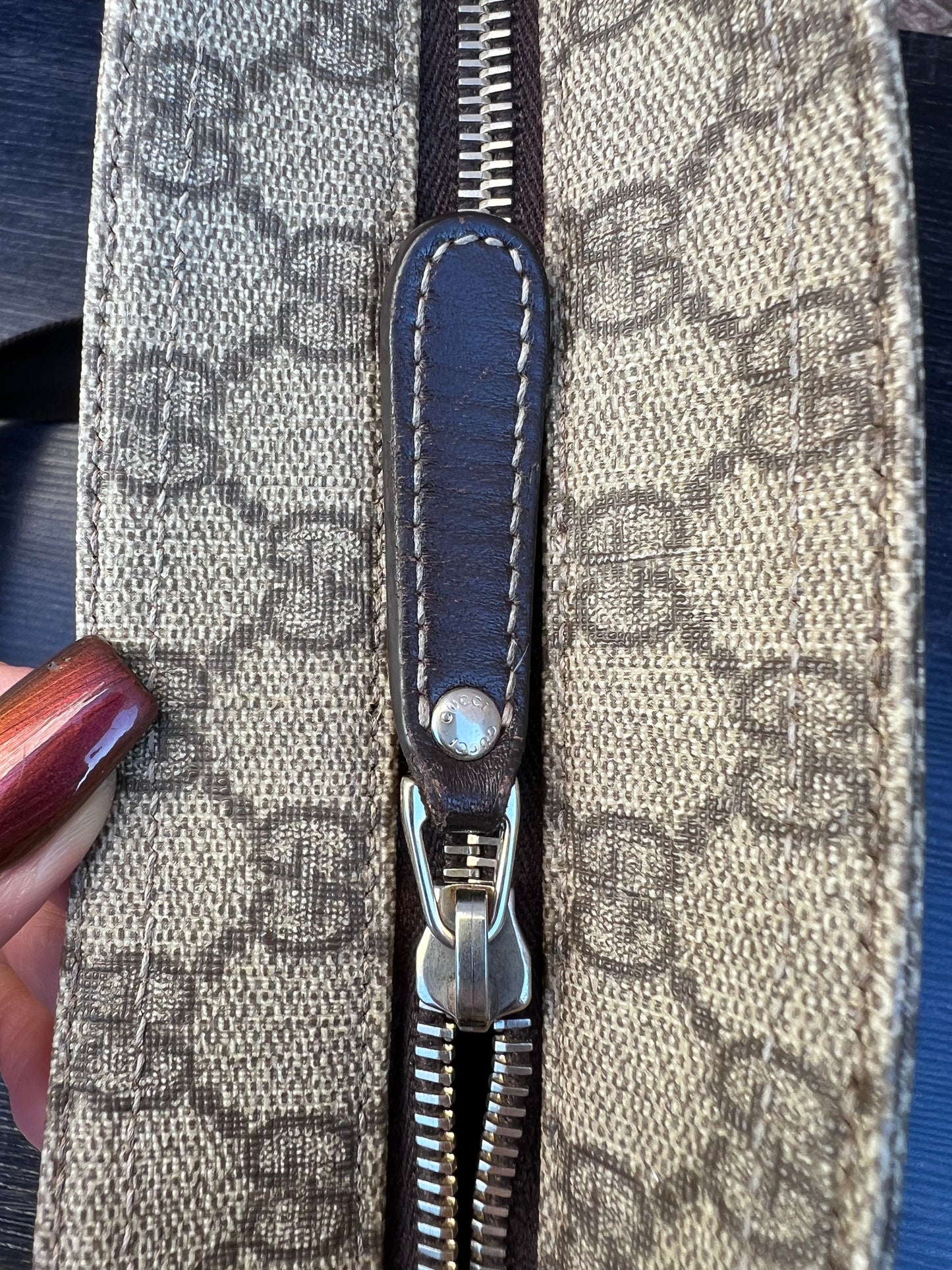 GG Supreme Canvas Messenger Bag