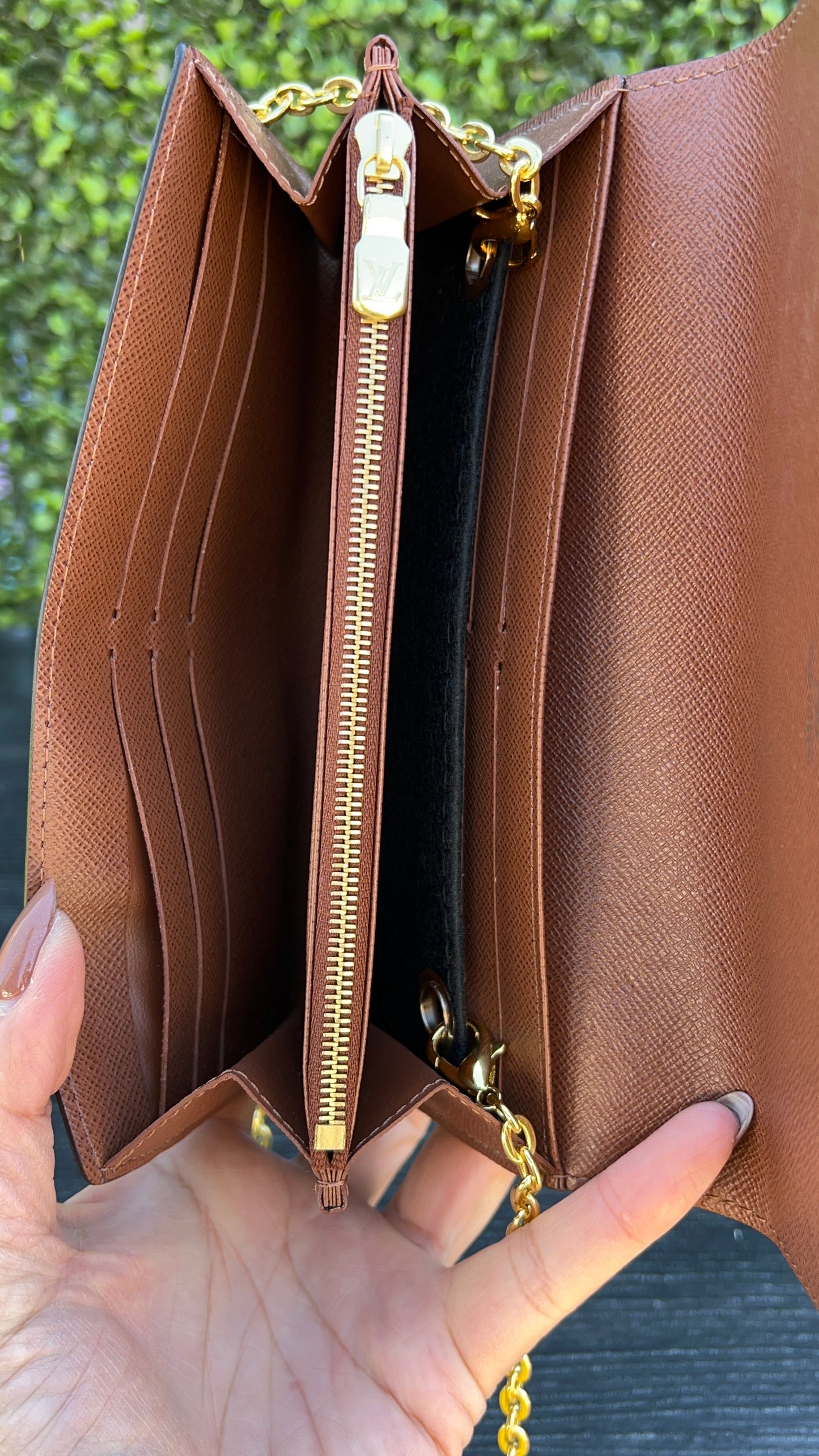 Sarah Monogram Wallet New Model with Wallet to Clutch