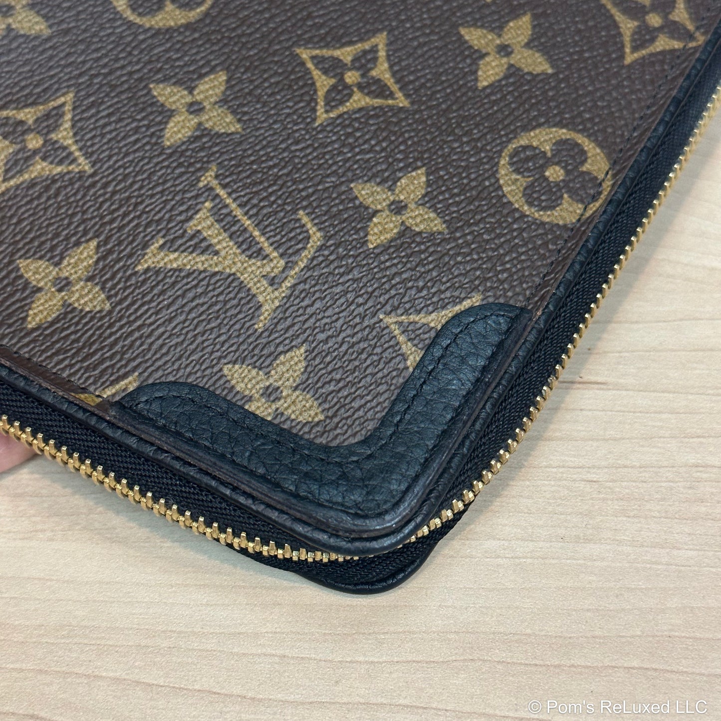 Daily Travel Organizer Wallet Monogram Canvas Noir