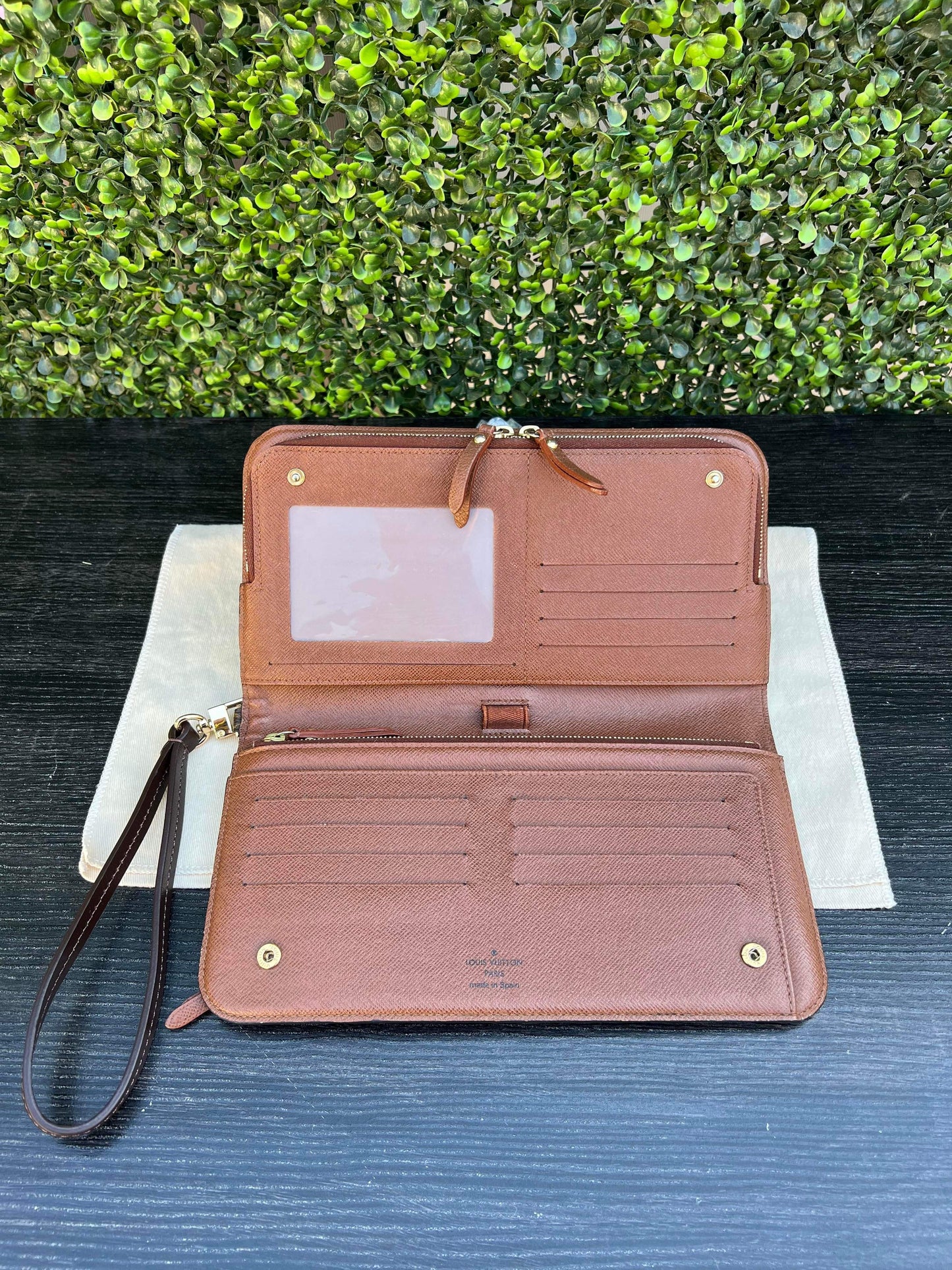 XL Insolite Organizer Wallet
