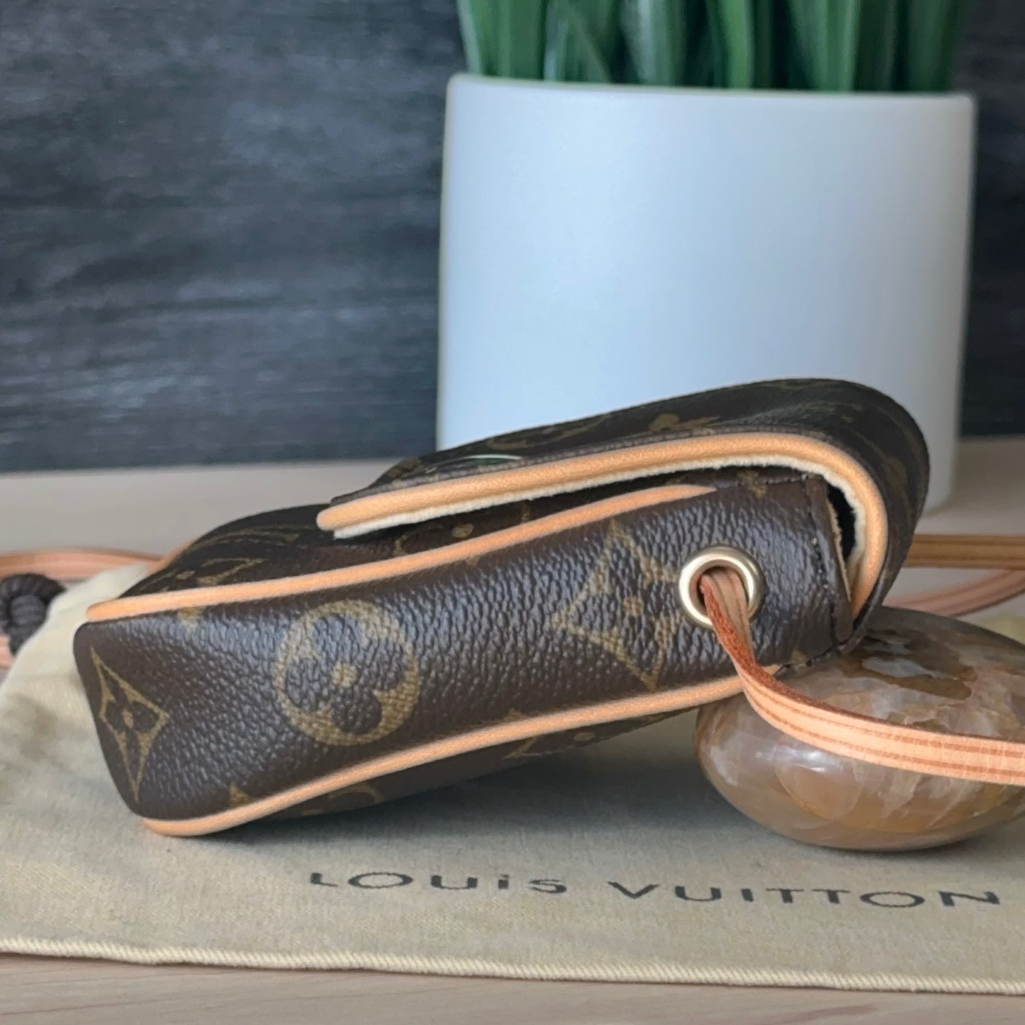 Authentic Preowned Cancun Pochette