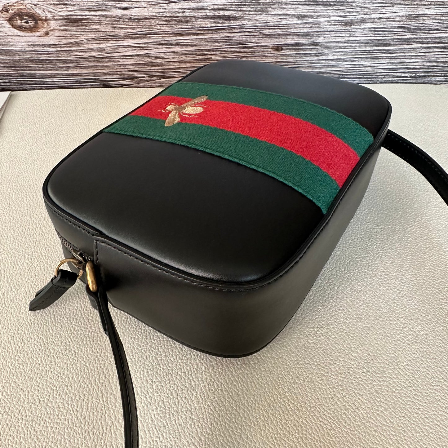 GG Webby Bee Black Leather Crossbody Bag