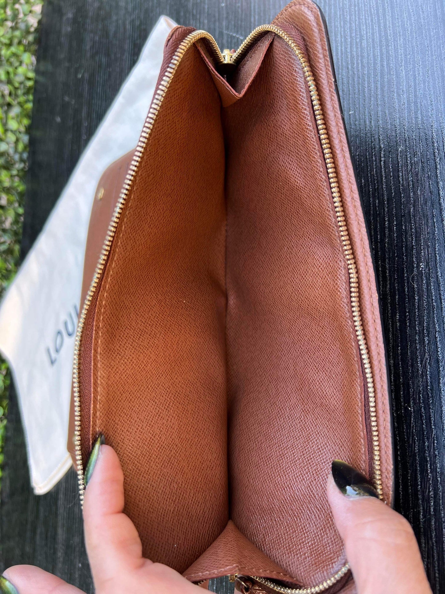 XL Insolite Organizer Wallet