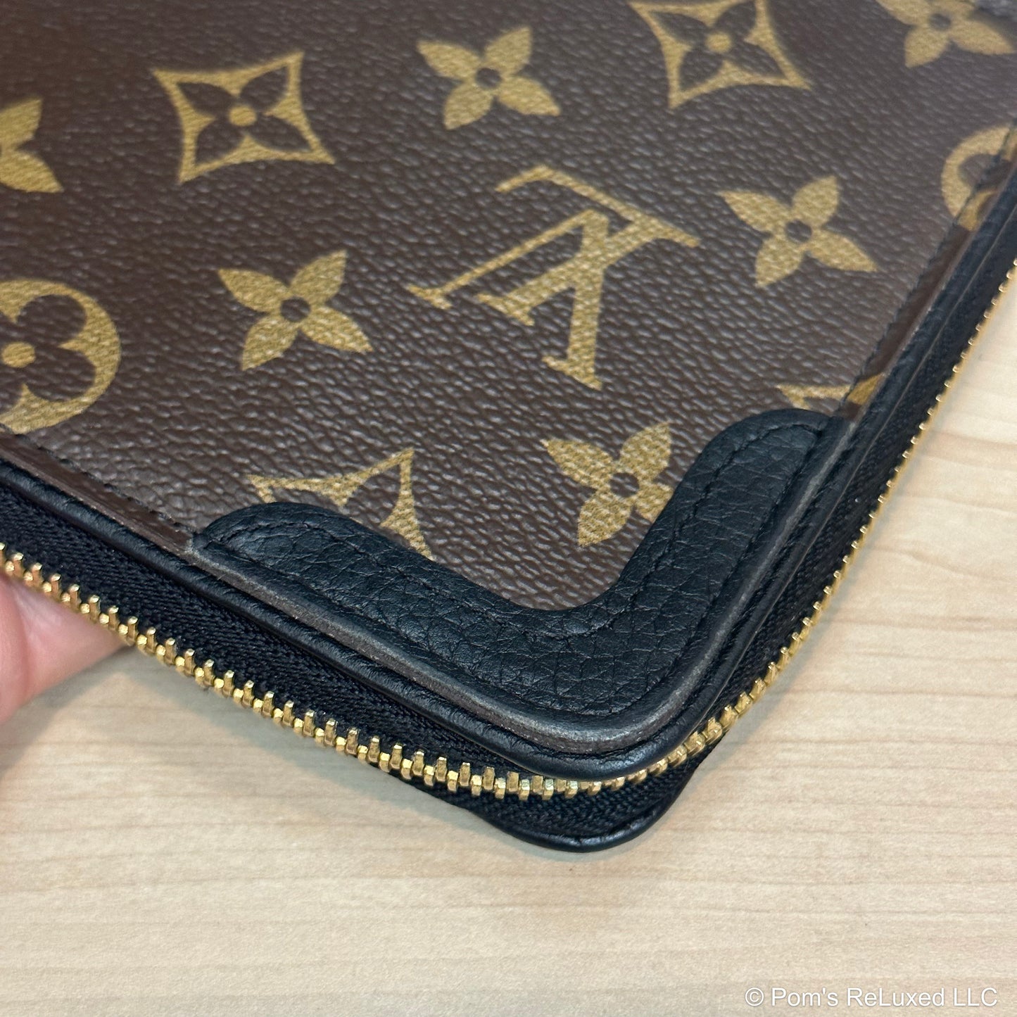 Daily Travel Organizer Wallet Monogram Canvas Noir