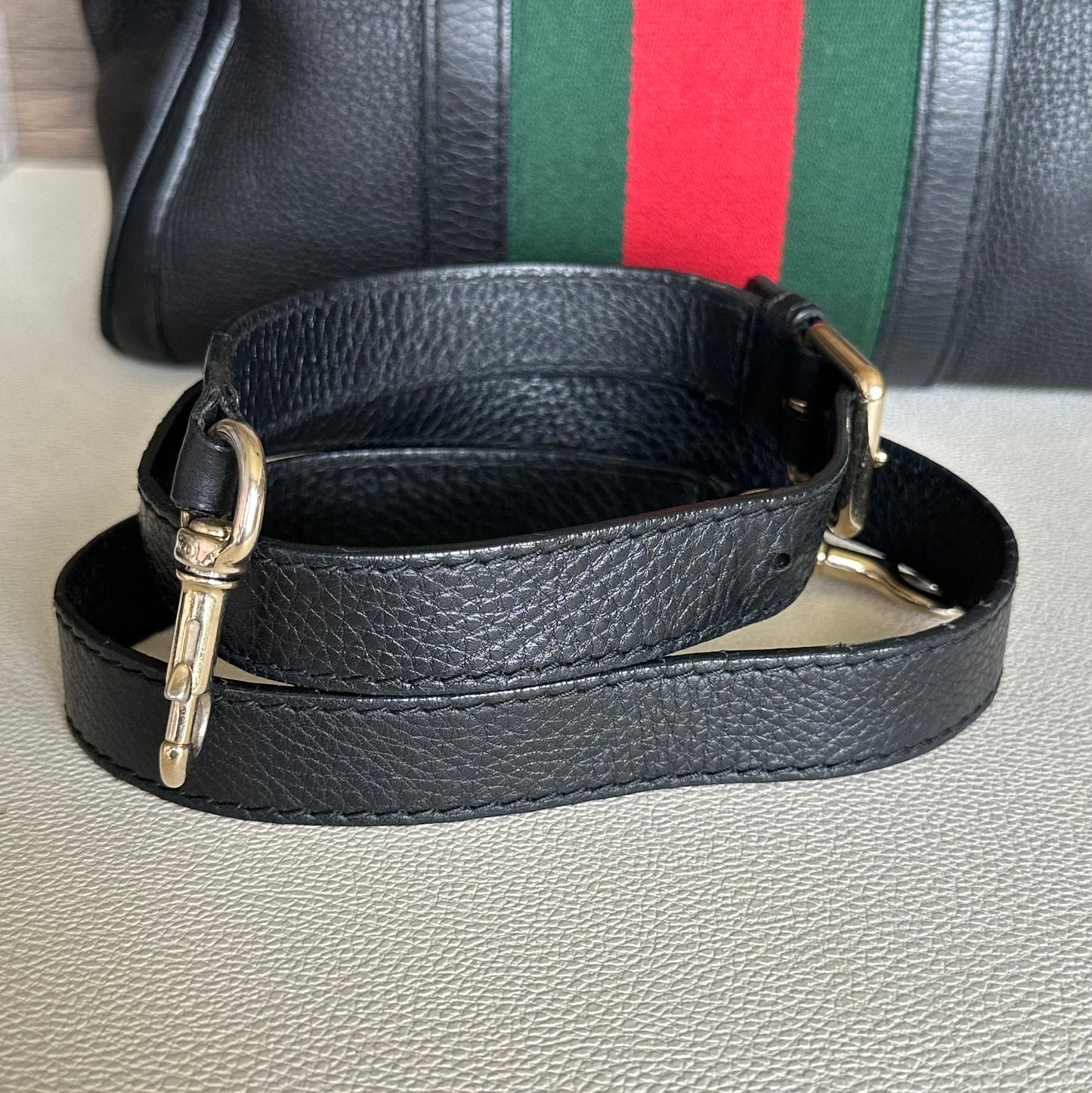 Vintage Web boston bag in black Leather