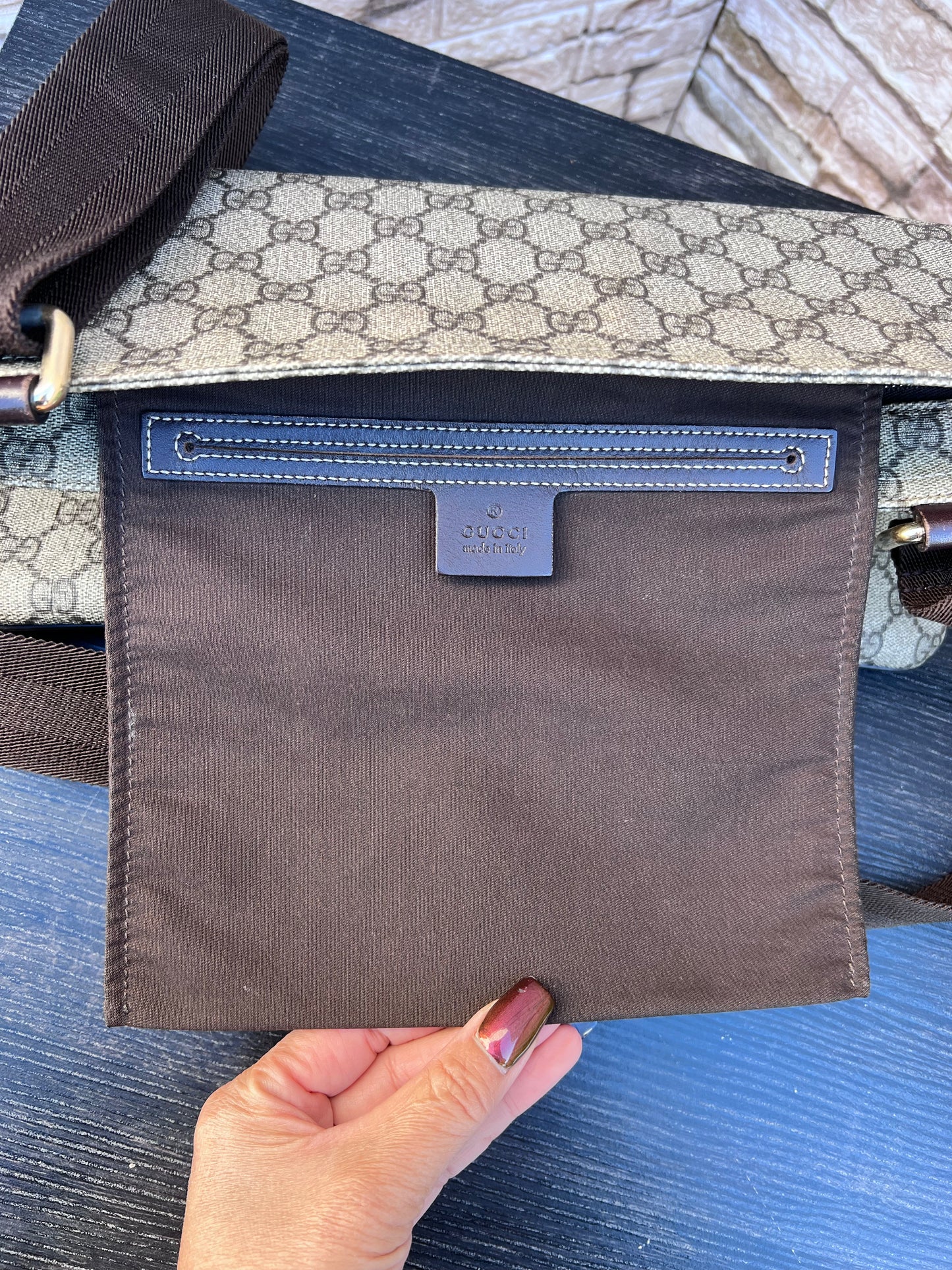 GG Supreme Canvas Messenger Bag