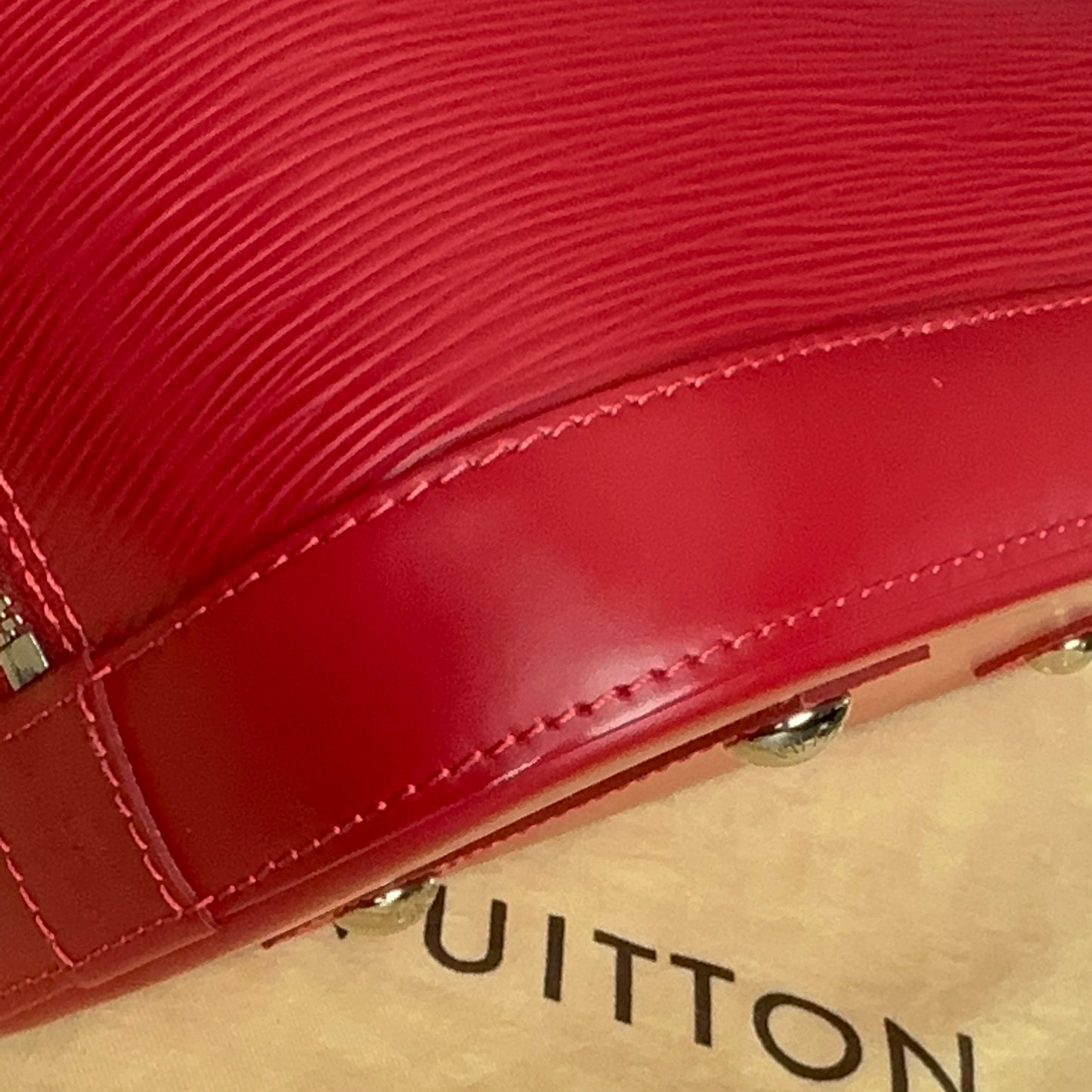 Coquelicot Epi Leather Alma PM