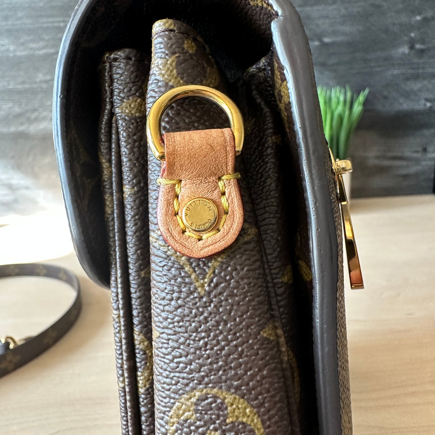 Authentic Preowned Louis Vuitton Pochette Metis