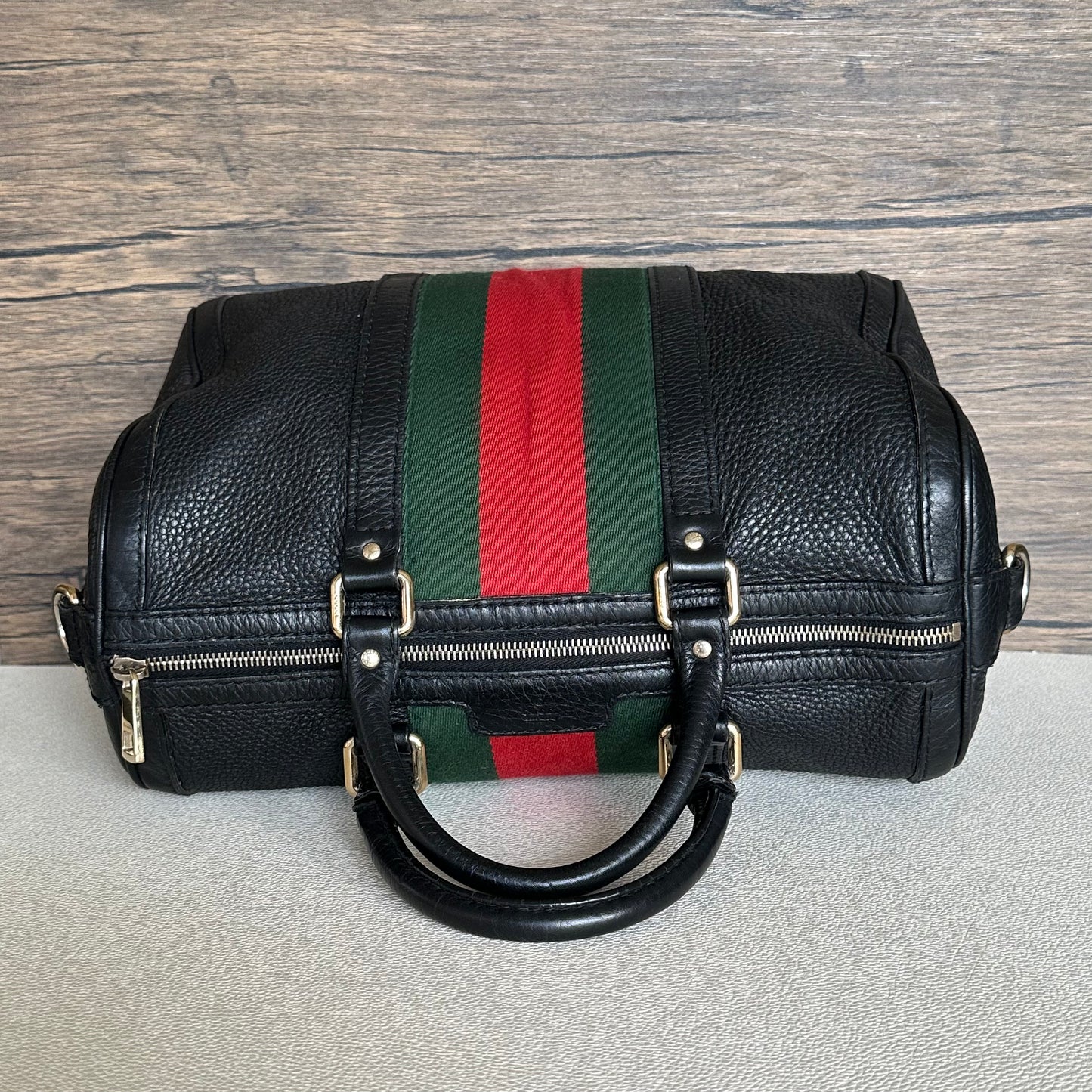 Vintage Web boston bag in black Leather