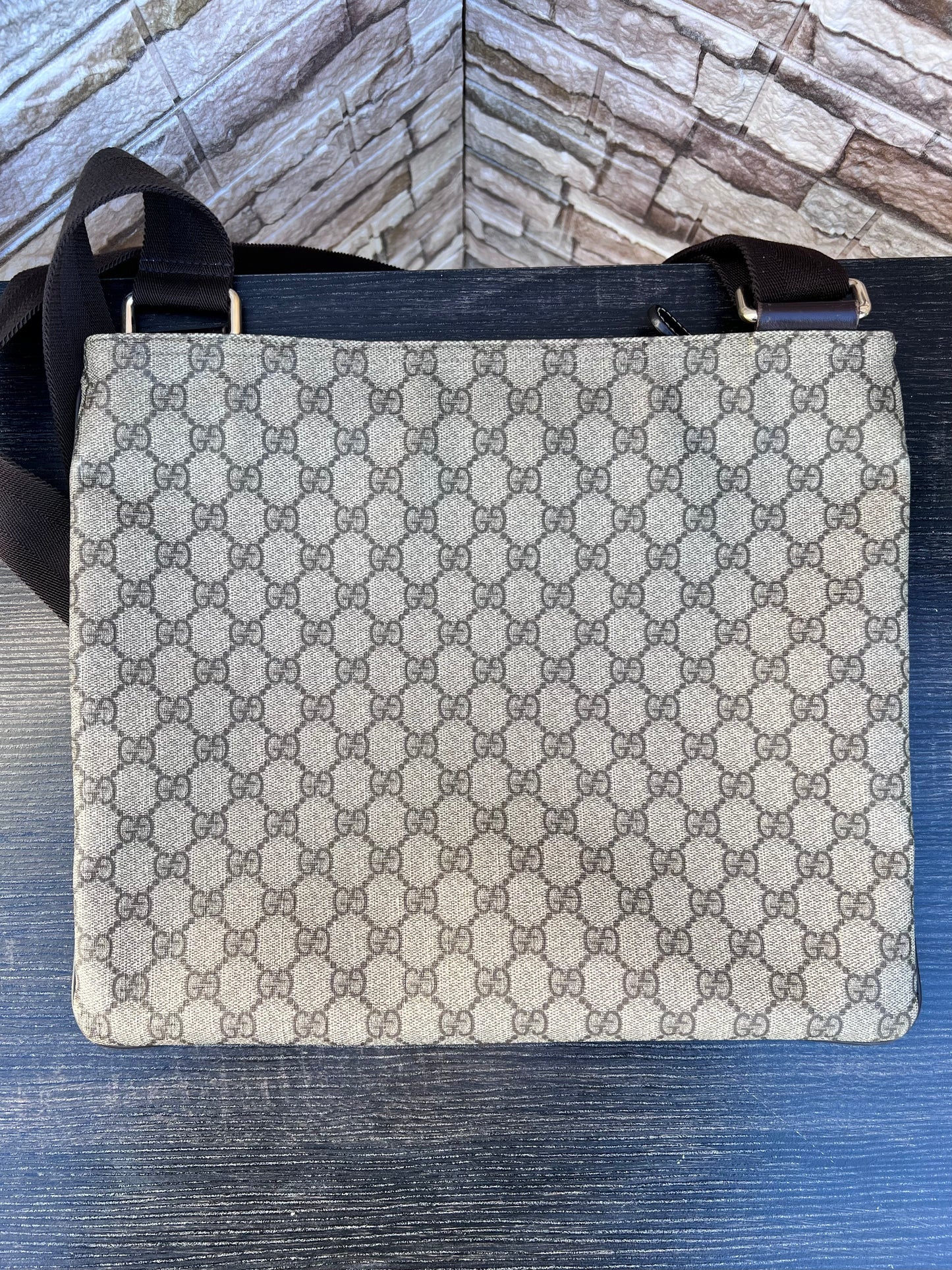GG Supreme Canvas Messenger Bag