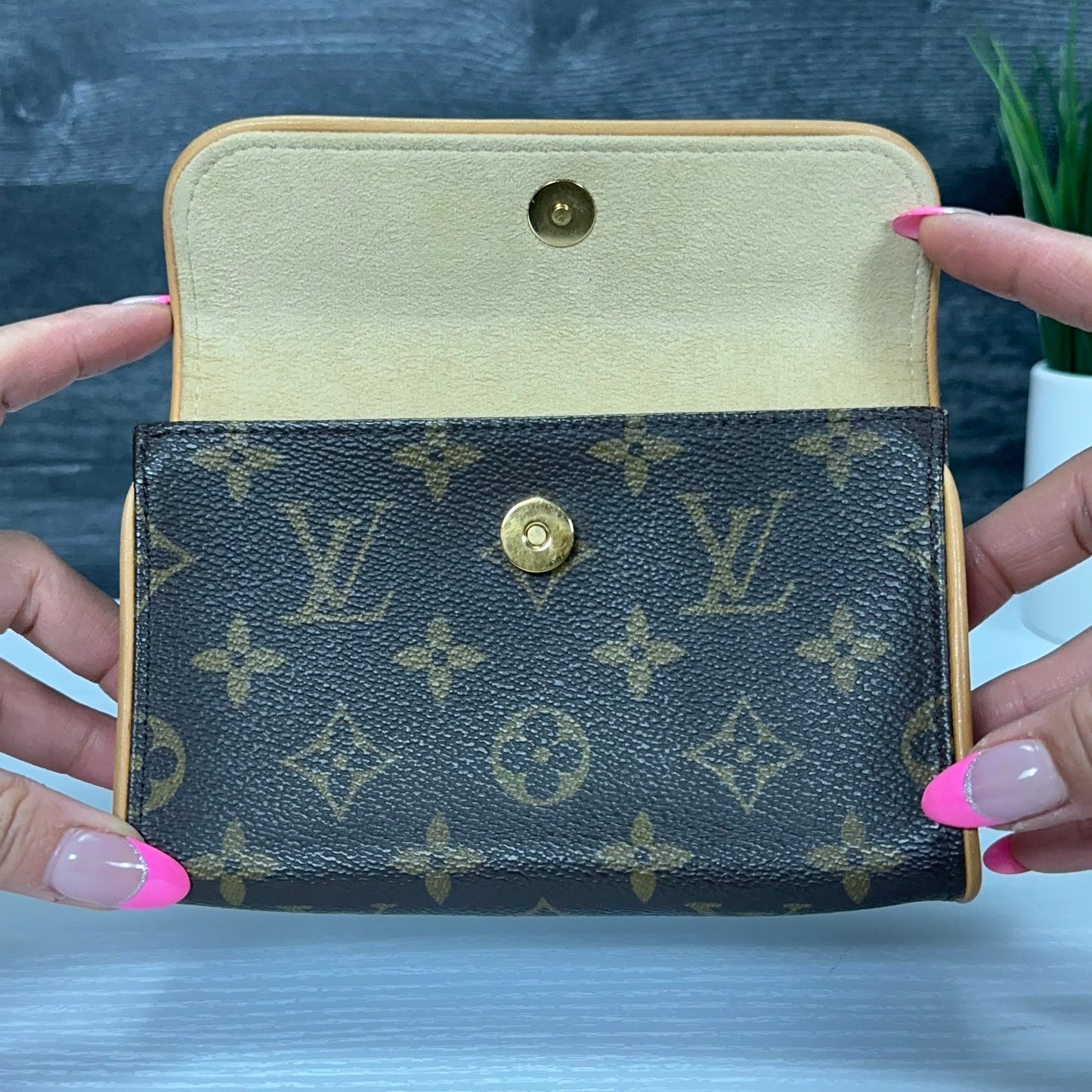 Authentic Pre-Owned Pochette Florentine