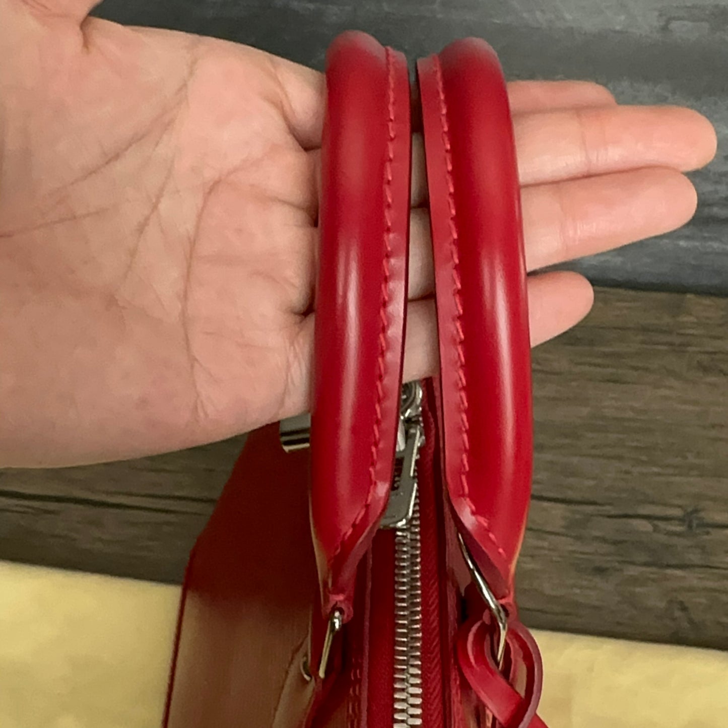 Coquelicot Epi Leather Alma PM