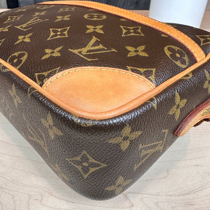 Louis Vuitton Monogram Trocadero 27 Crossbody Bag