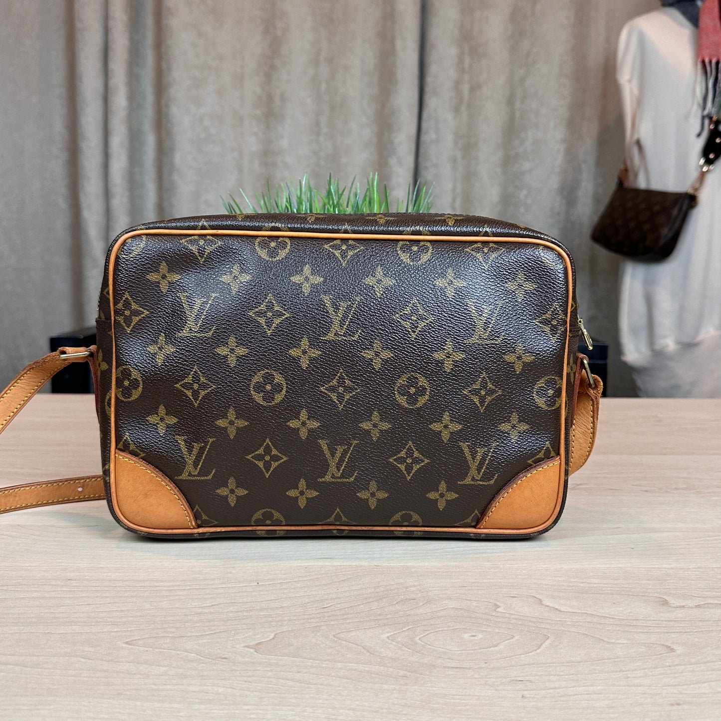 Louis Vuitton Monogram Trocadero 27 Crossbody Bag