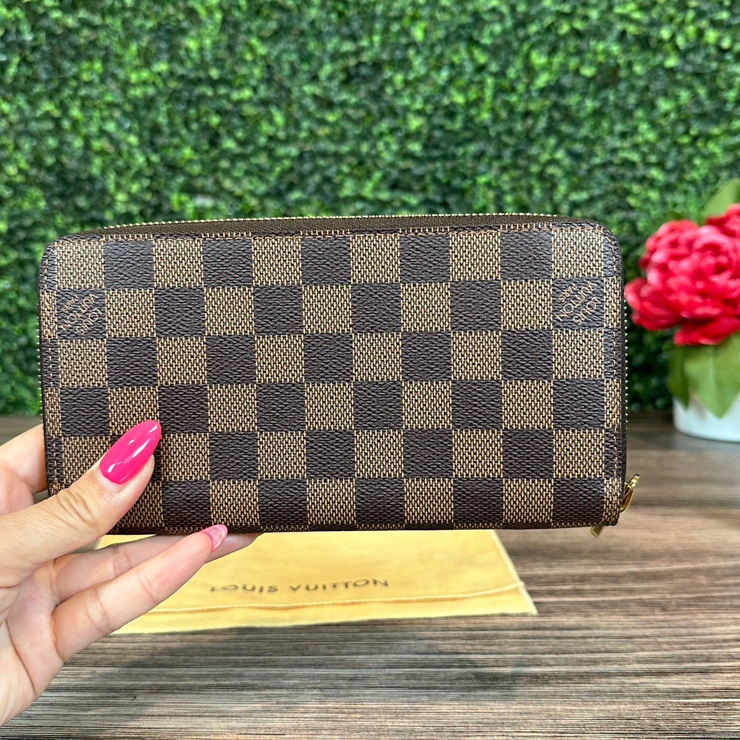 Louis Vuitton Damier Ebene Zippy Wallet