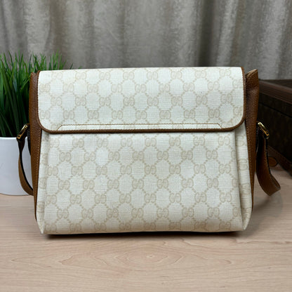 Gucci Vintage GG
Supreme Cream Shoulder Bag