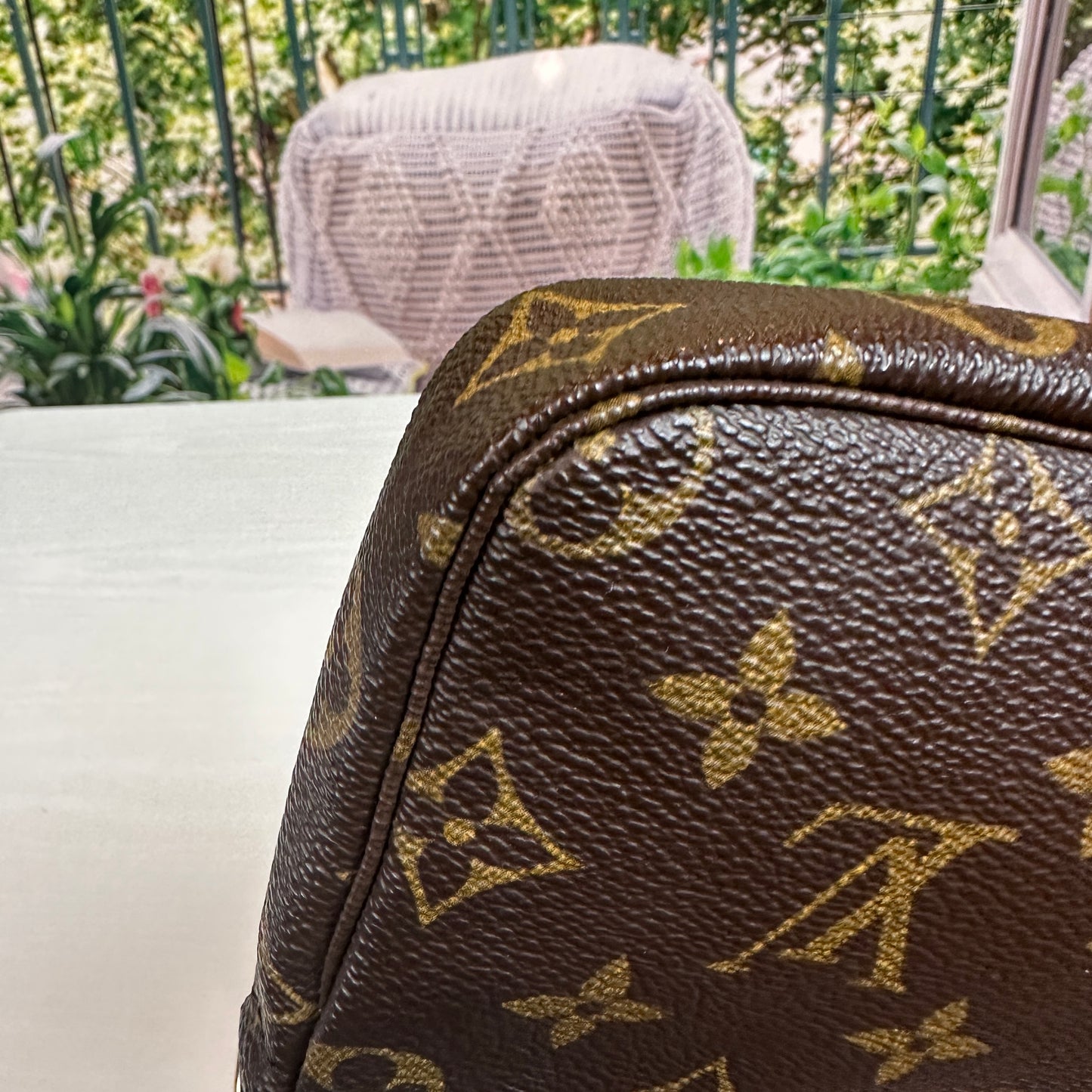 Louis Vuitton Bucket GM Pochette Accessories