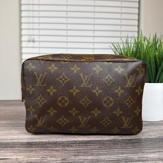 Louis Vuitton Trousse 23 Cosmetic Pouch