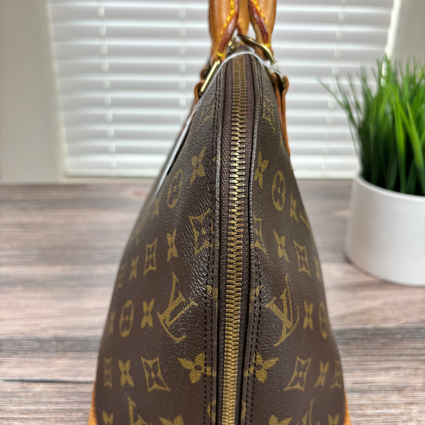 Louis Vuitton Alma PM Monogram