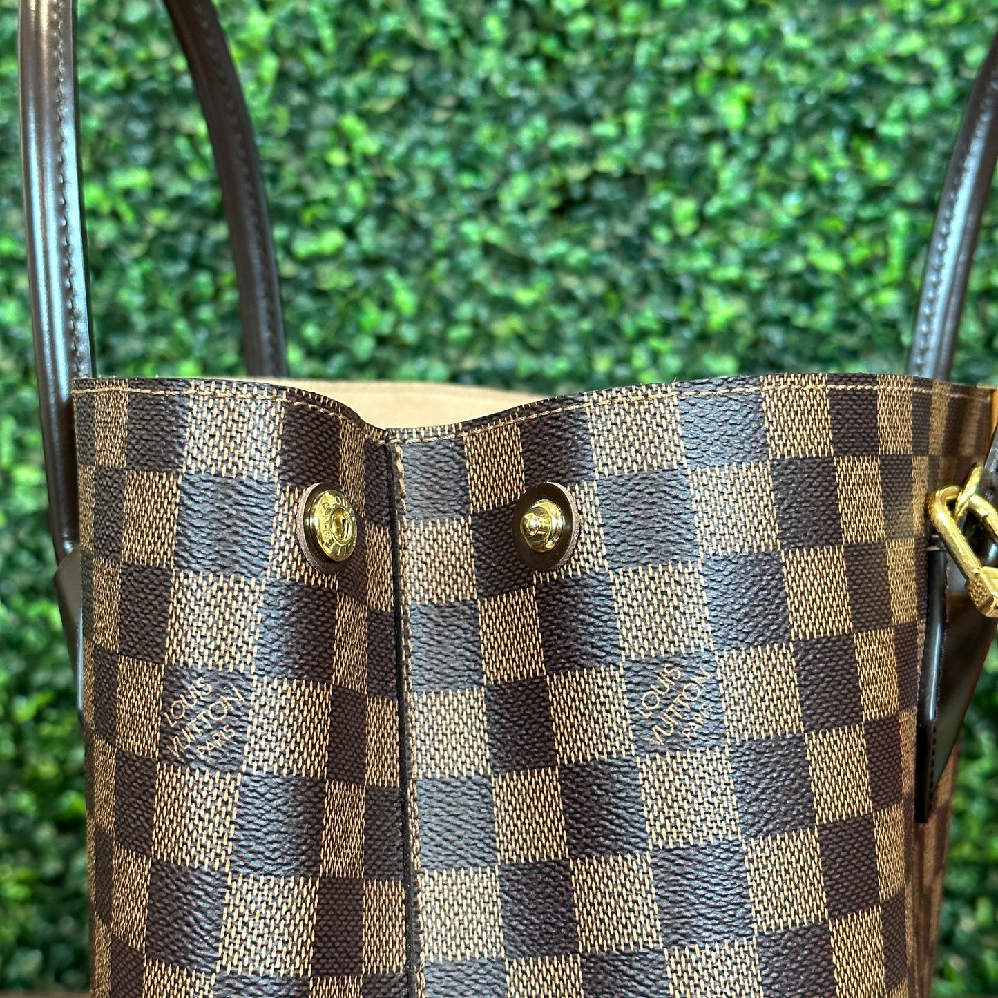 Louis Vuitton Damier Kensington Bag